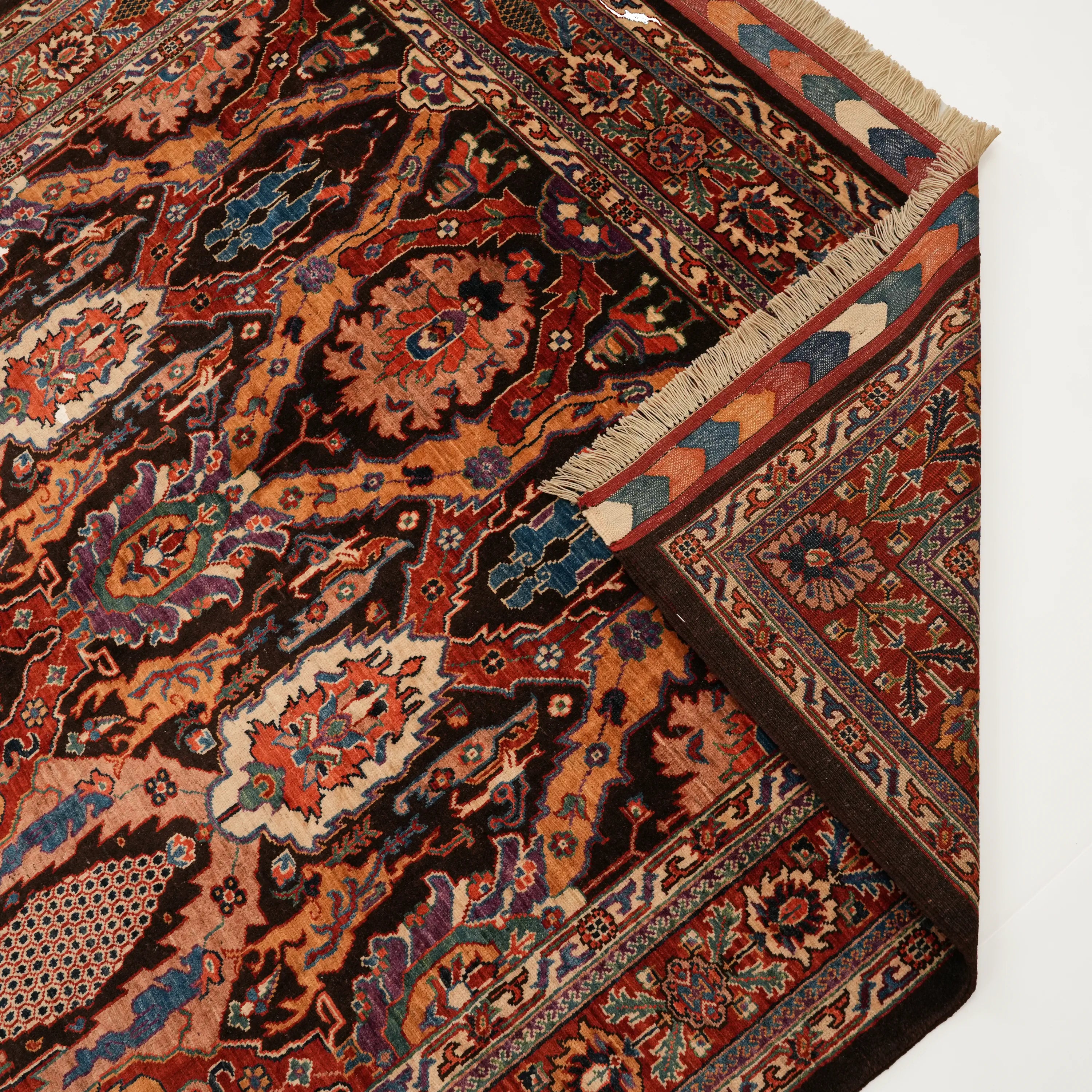 El Dokuma Uşak Desenli Yün Rengarenk Halı