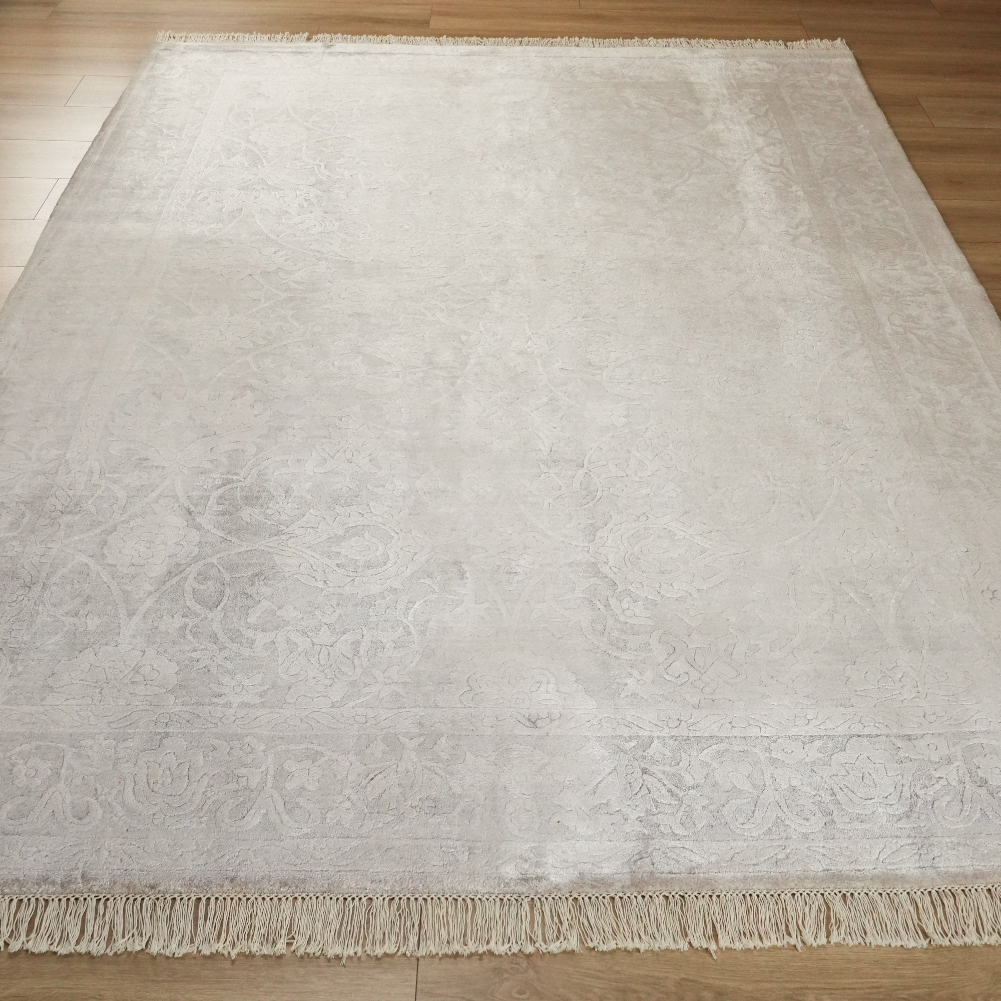 Tezgah Dokuma Vintage Desenli Gümüş Bambu Halı