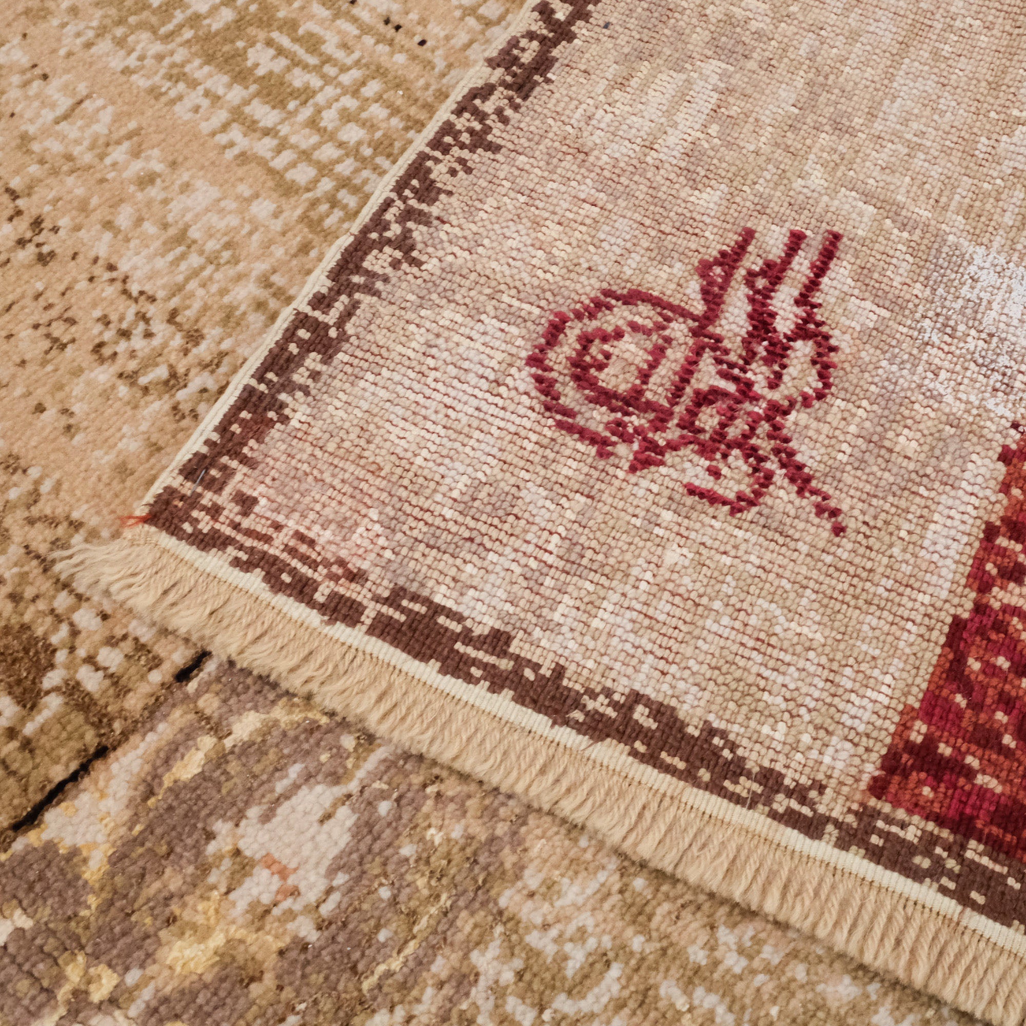 El Dokuma Vintage Desenli İpekli Yün Halı