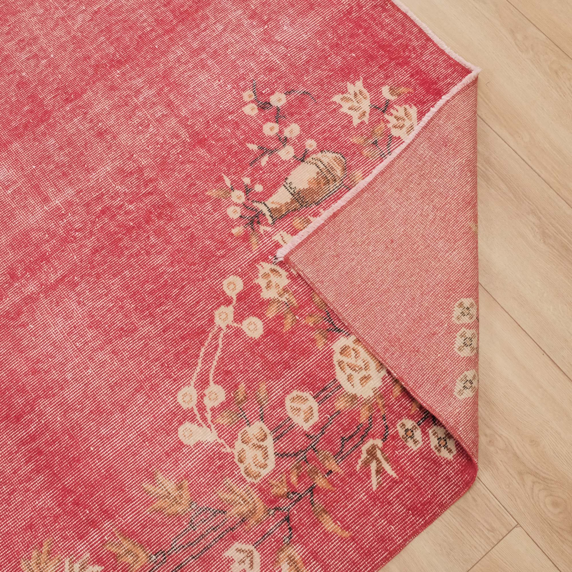 Hand-Woven Vintage Patterned Red Wool Modern Carpet