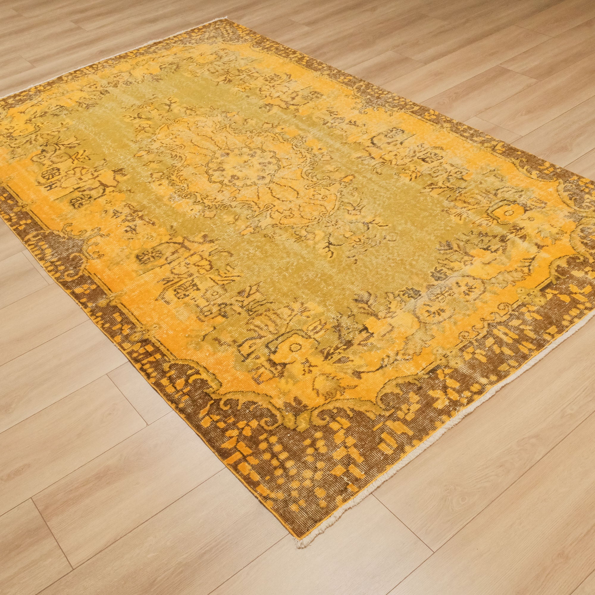 Hand-Woven Vintage Patterned Classic Yellow Wool Carpet