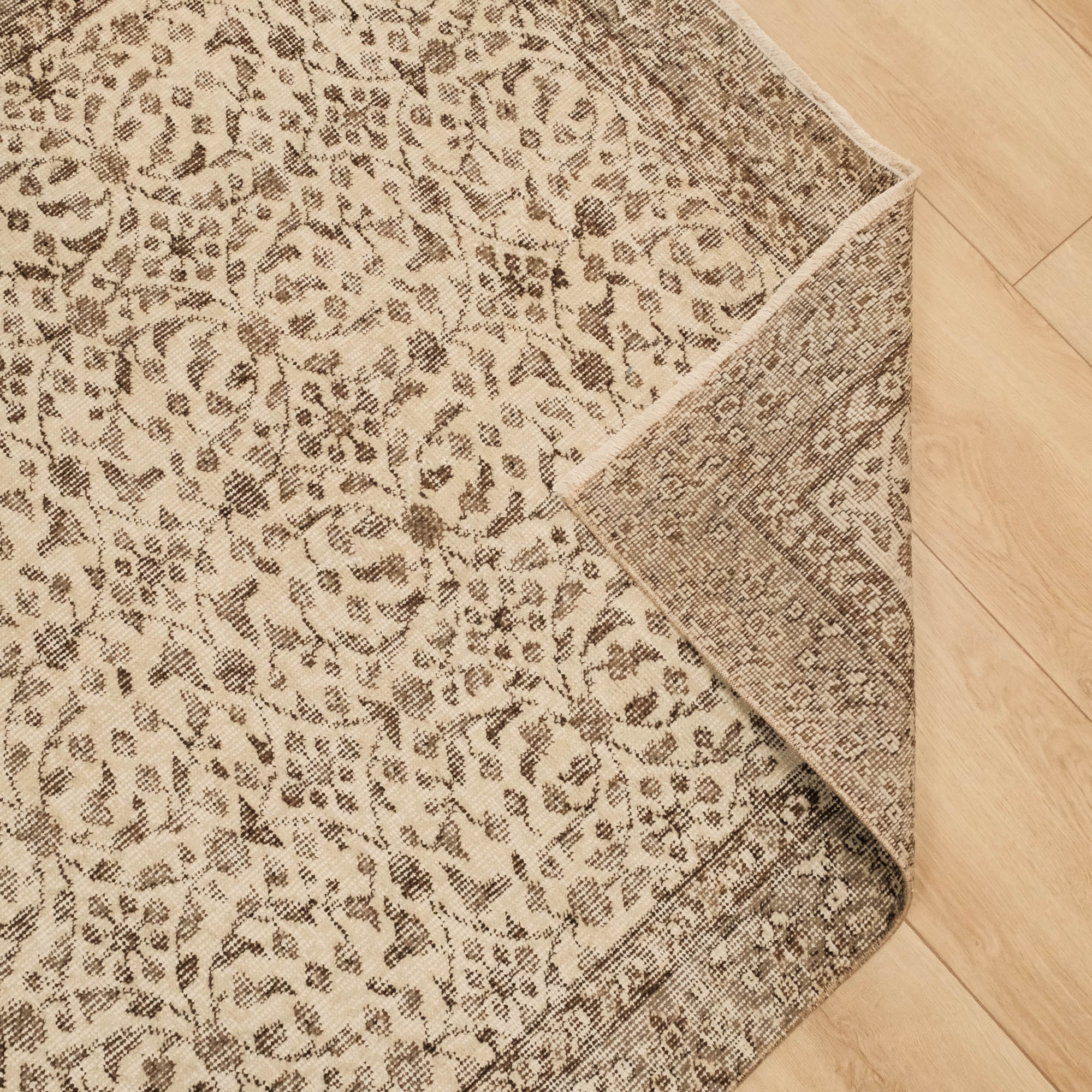Hand Woven Vintage Patterned Cream Wool Carpet
