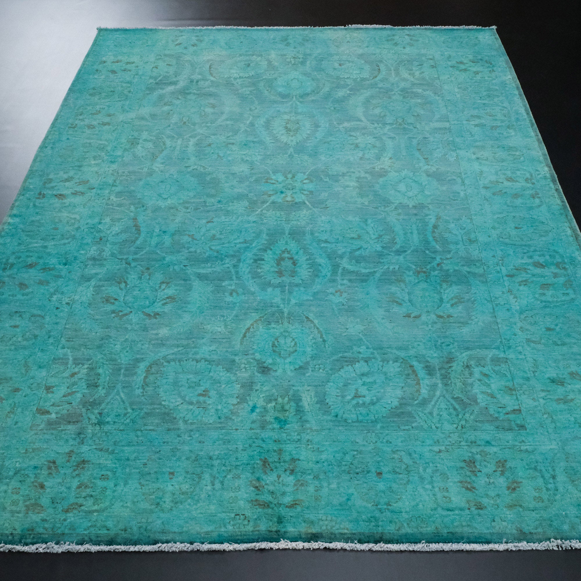 El Dokuma Vintage Desenli Mavi Yün Halı