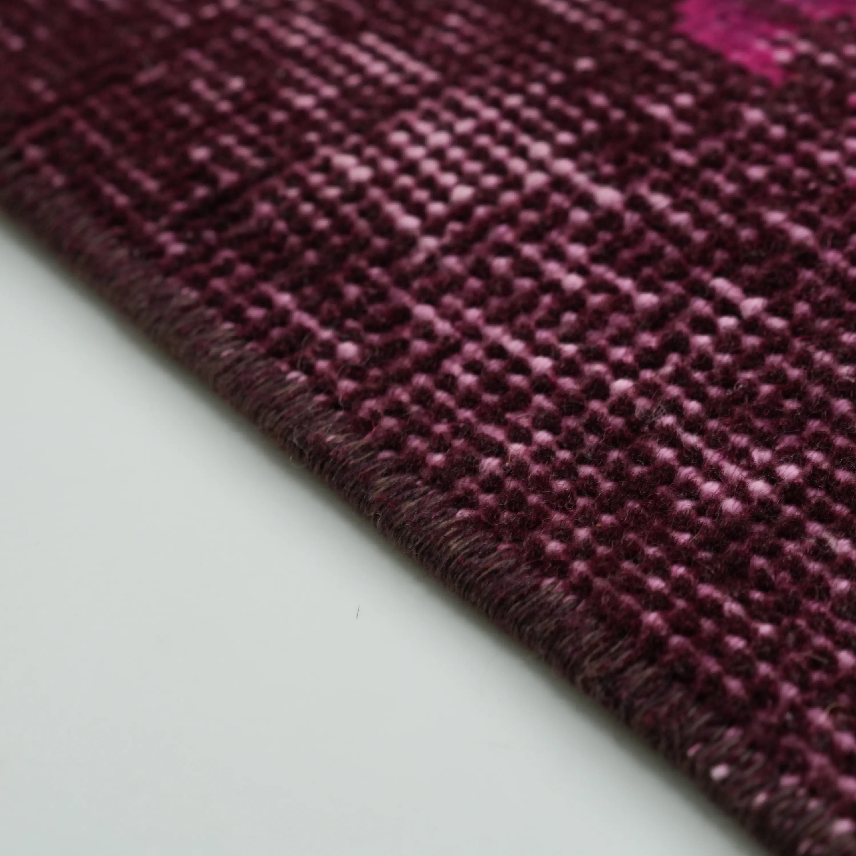 El Dokuma Vintage Desenli Pembe Yün Halı