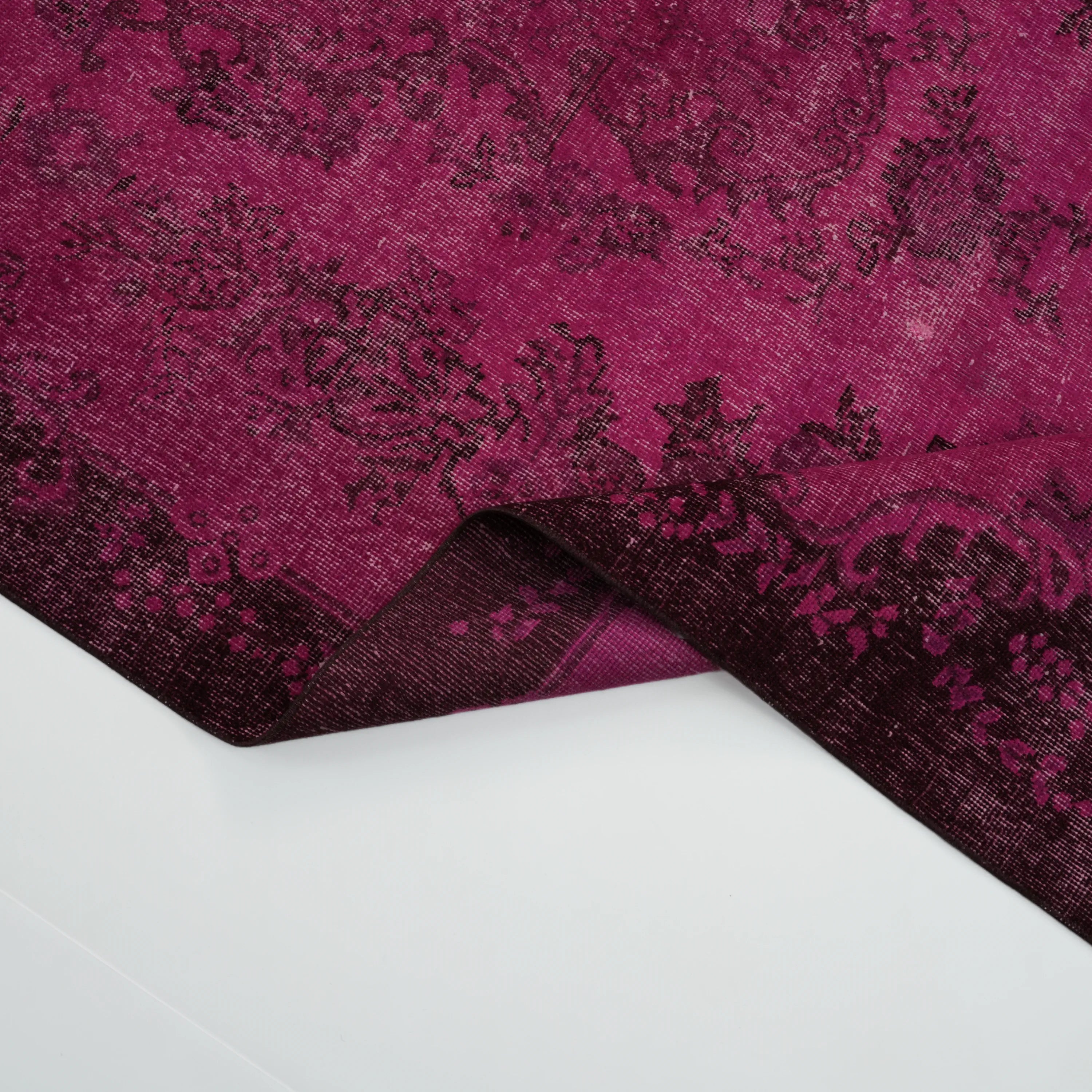 El Dokuma Vintage Desenli Pembe Yün Halı