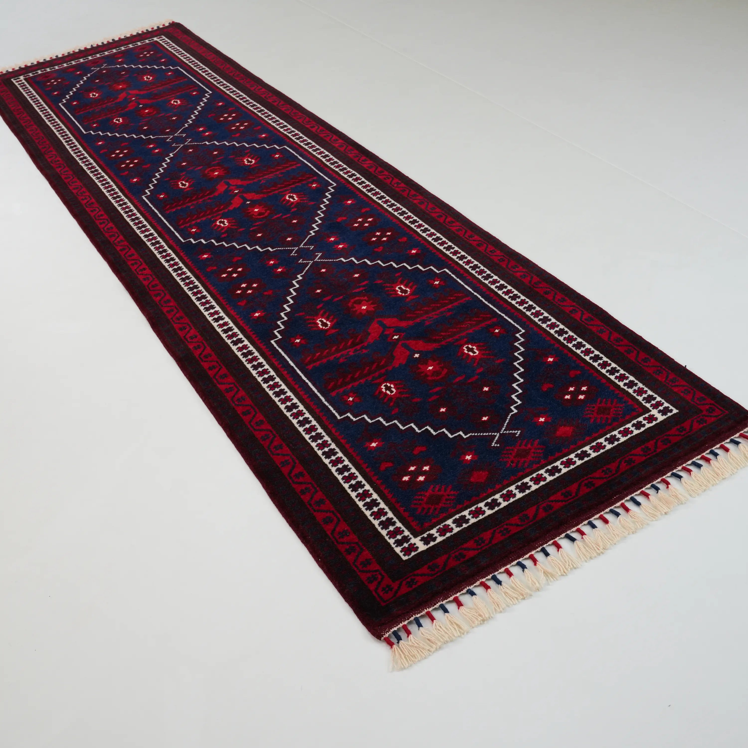 El Dokuma Yağcıbedir Desenli Lacivert Yün Halı