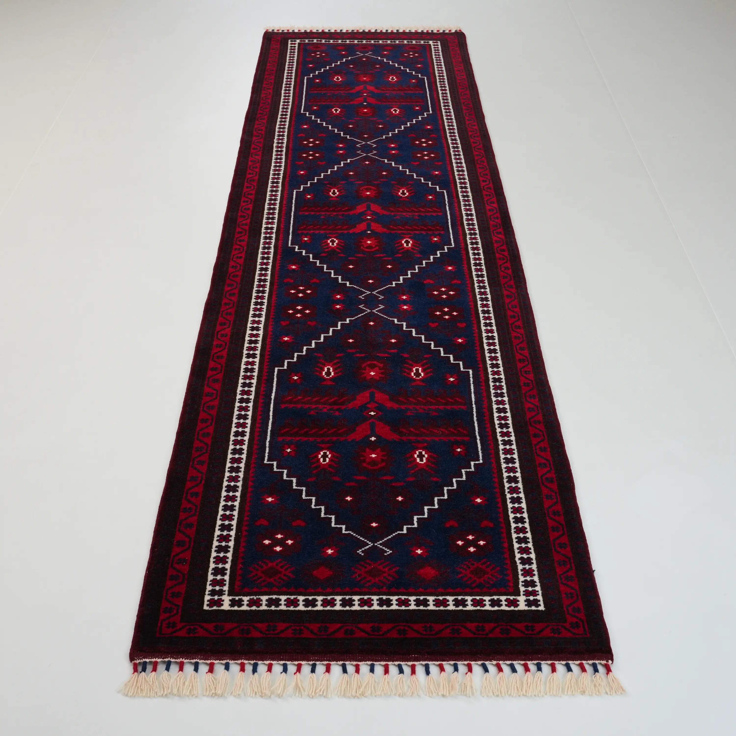 El Dokuma Yağcıbedir Desenli Lacivert Yün Halı