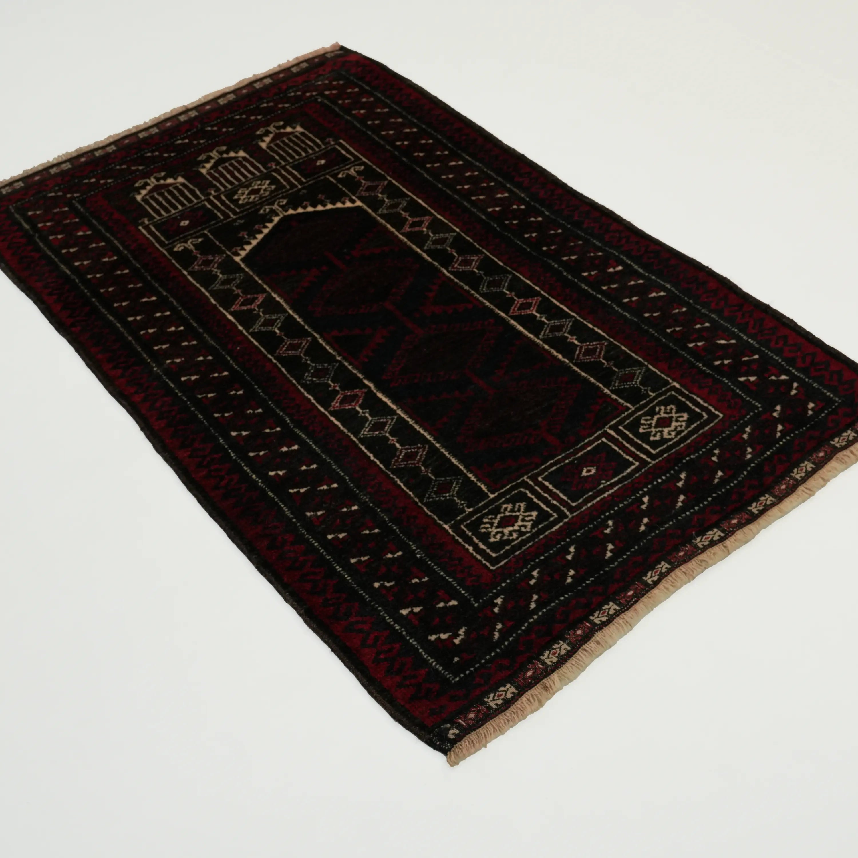 Handwoven Wool Burgundy Rug Prayer Mat
