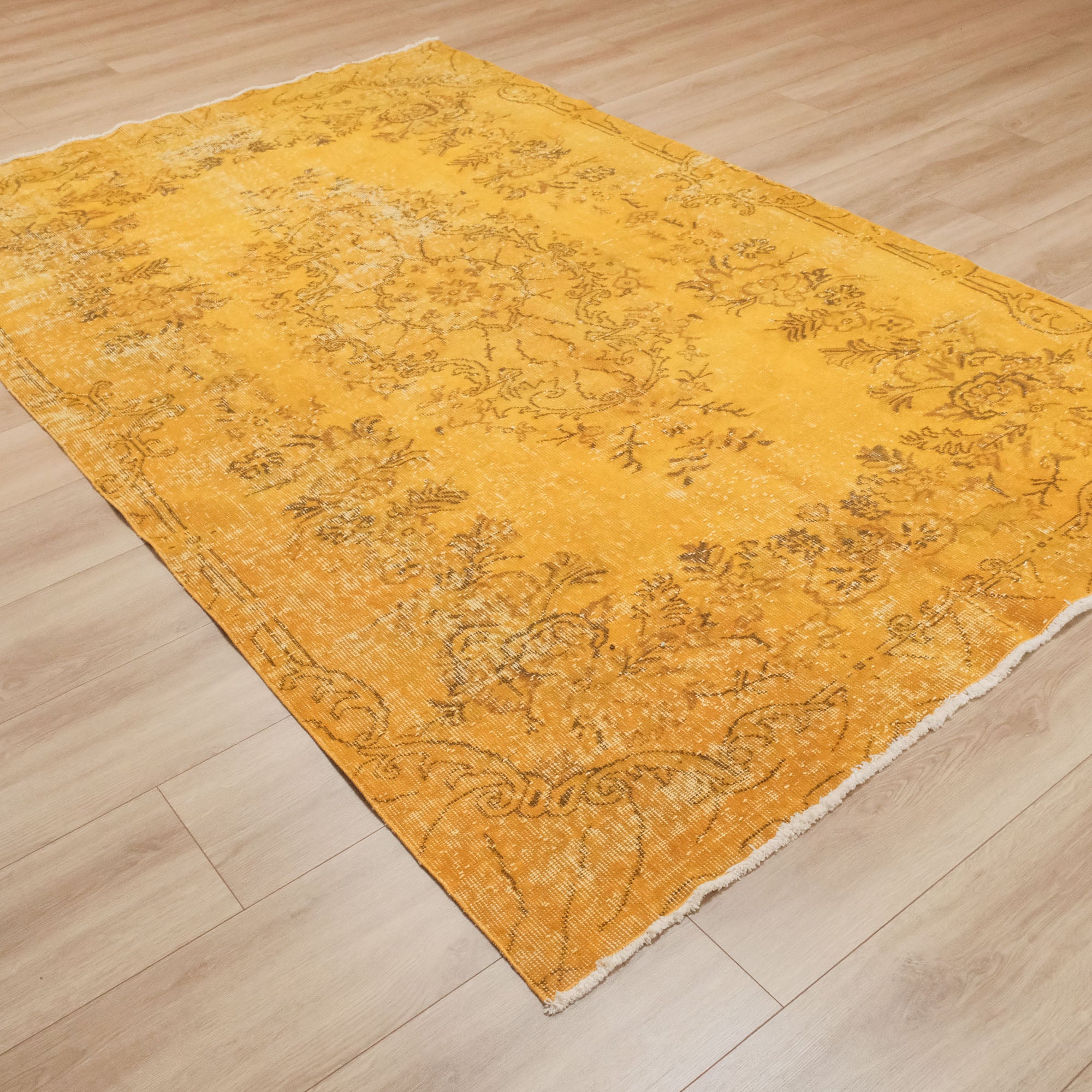 El Dokuma Yün Vintage Desenli Sarı Klasik Halı