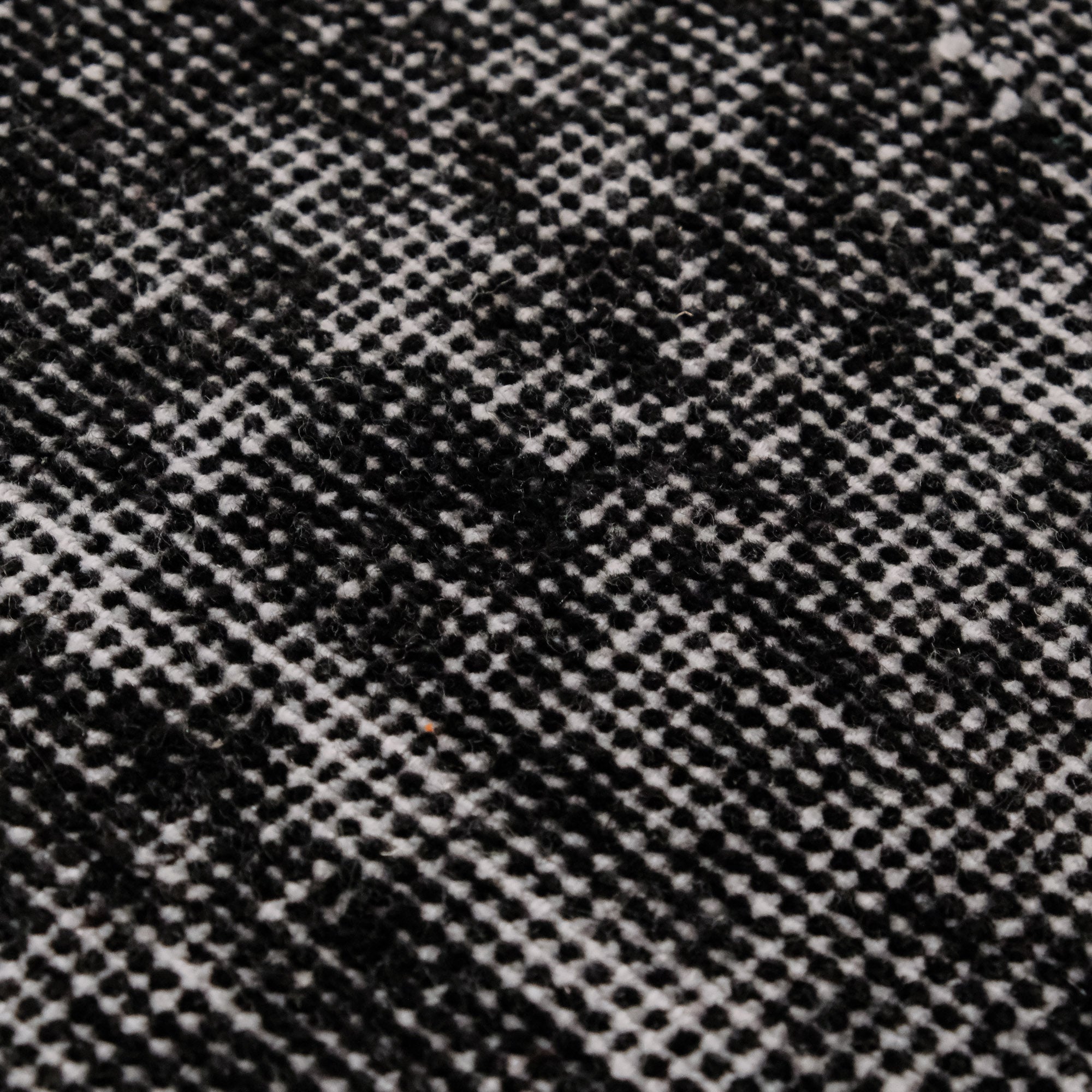 El Dokuma Yün Vintage Desenli Siyah Halı