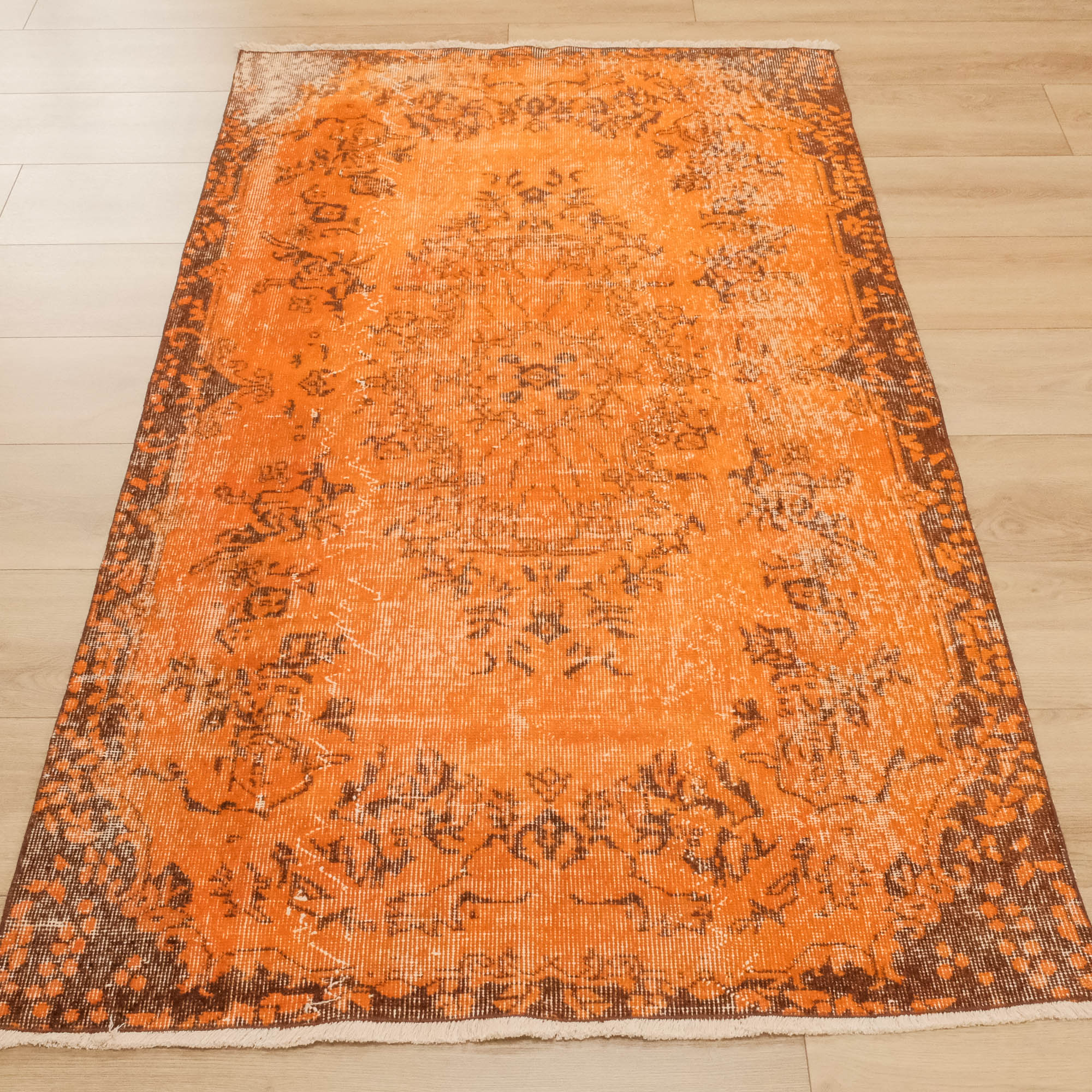 El Dokuma Yün Vintage Desenli Turuncu Halı