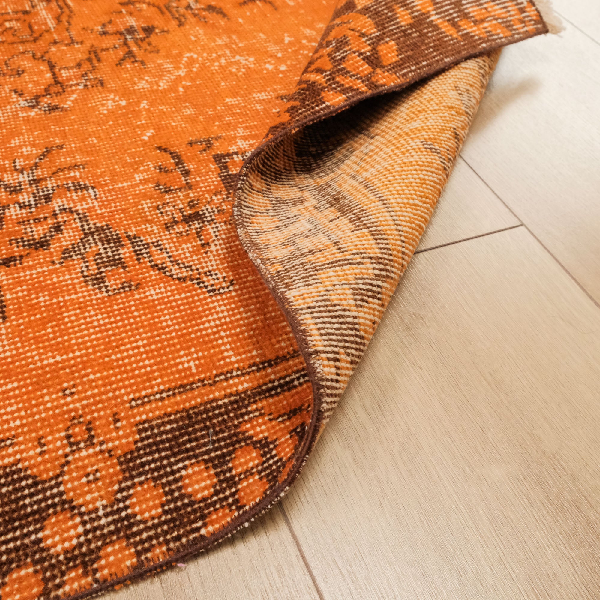 El Dokuma Yün Vintage Desenli Turuncu Halı