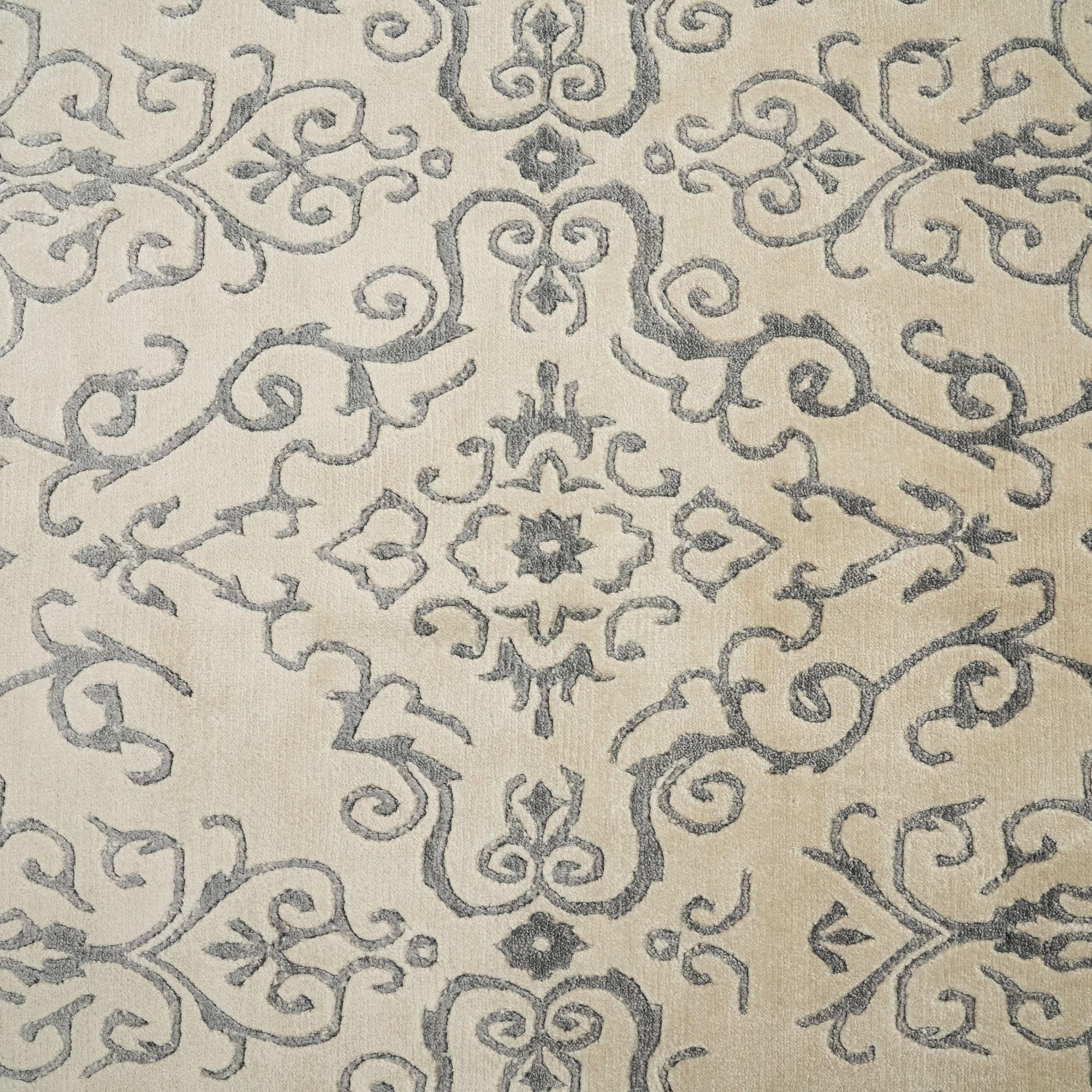 Wrought Iron Series Vintage Design Hand Woven Carpet