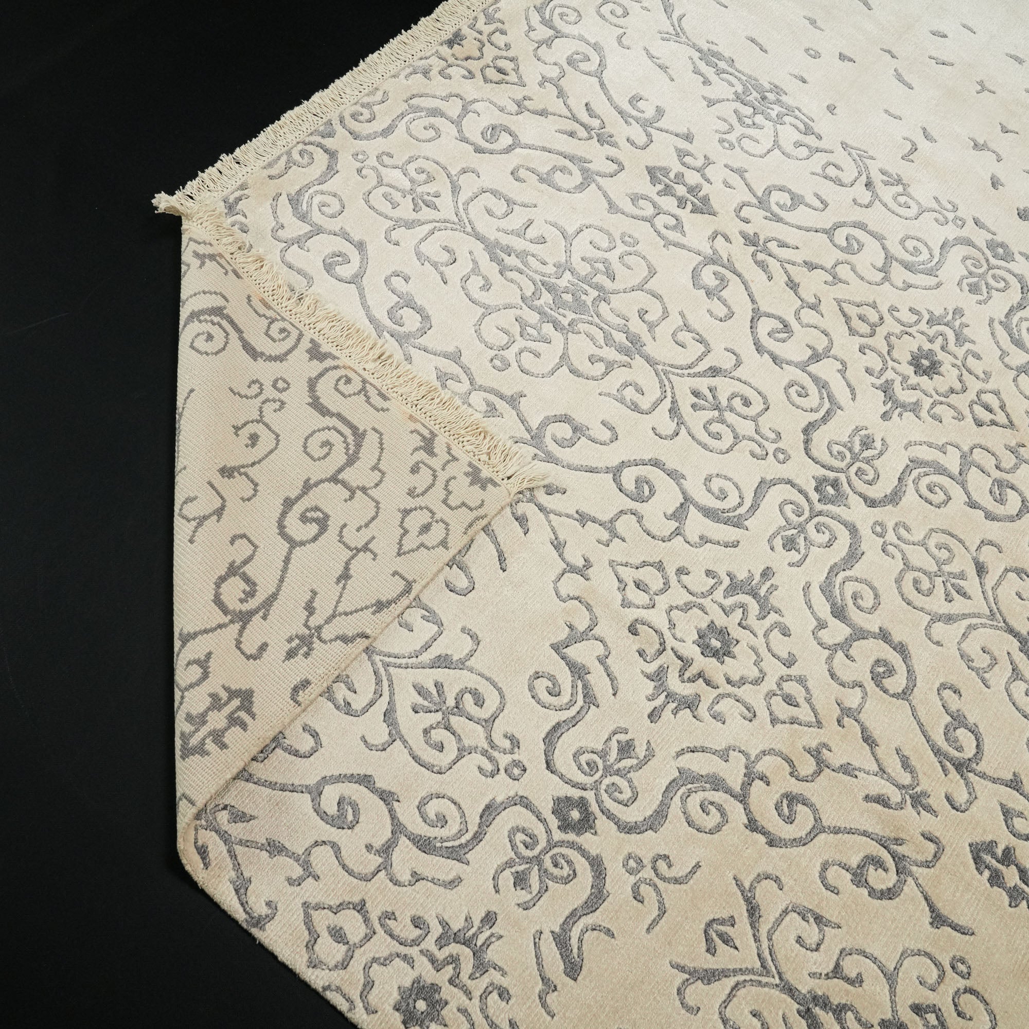 Wrought Iron Series Vintage Design Hand Woven Carpet