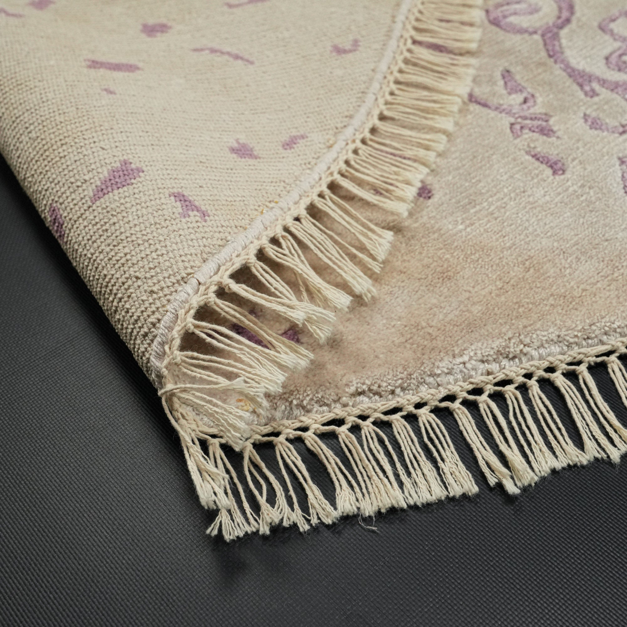 Wrought Iron Series Vintage Patterned Hand Woven Carpet