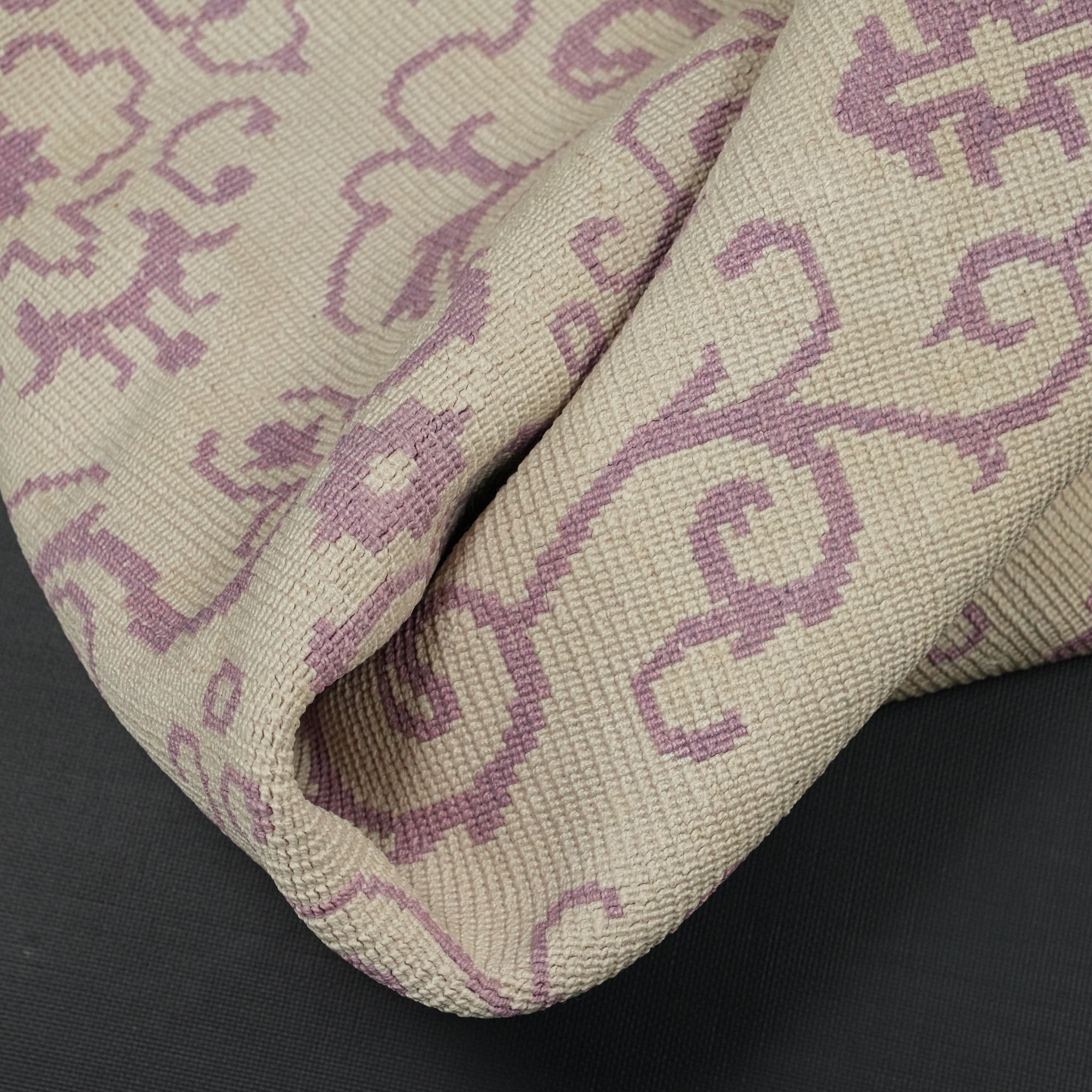 Wrought Iron Series Vintage Patterned Hand Woven Carpet