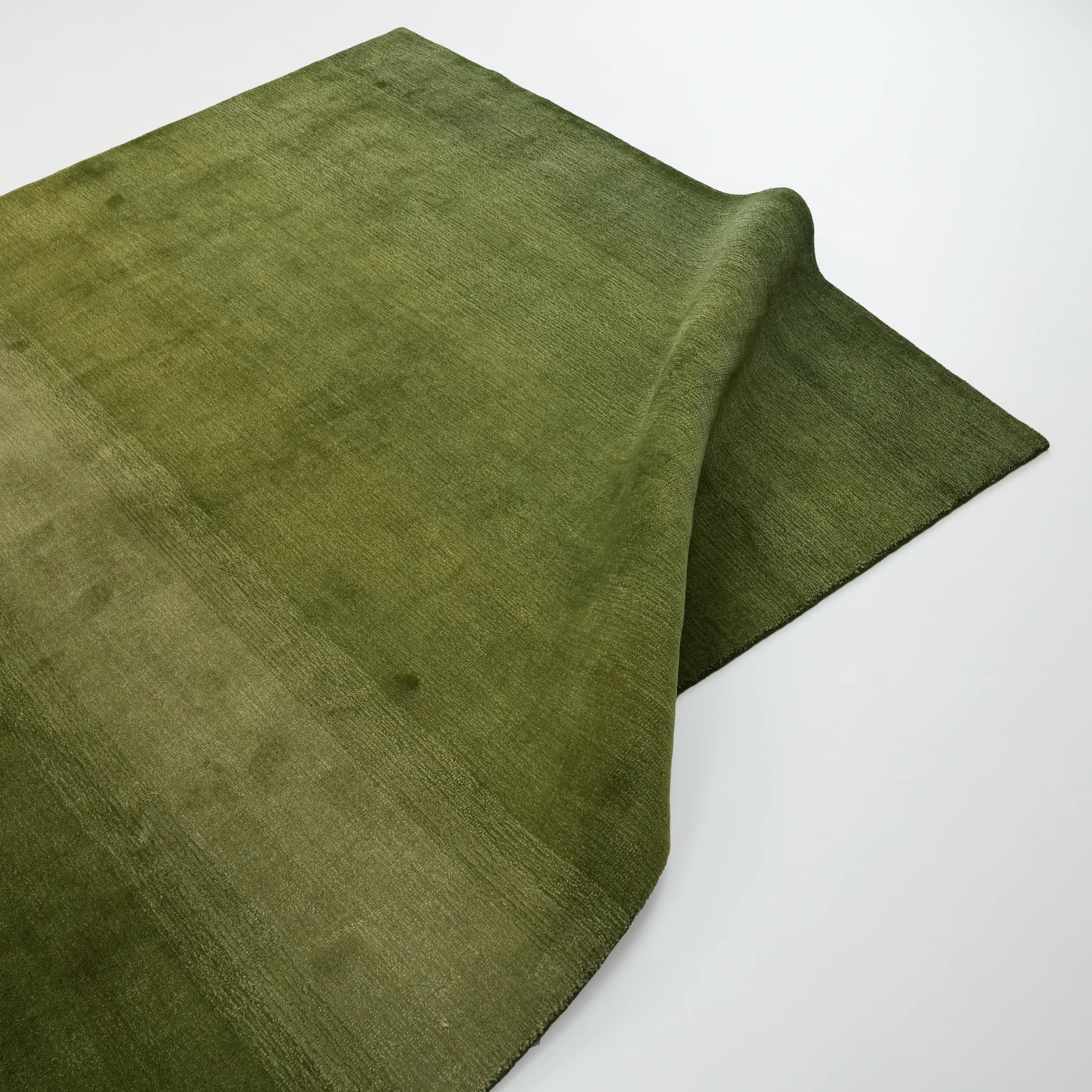 Focus Series Plain Design Hand Woven Carpet