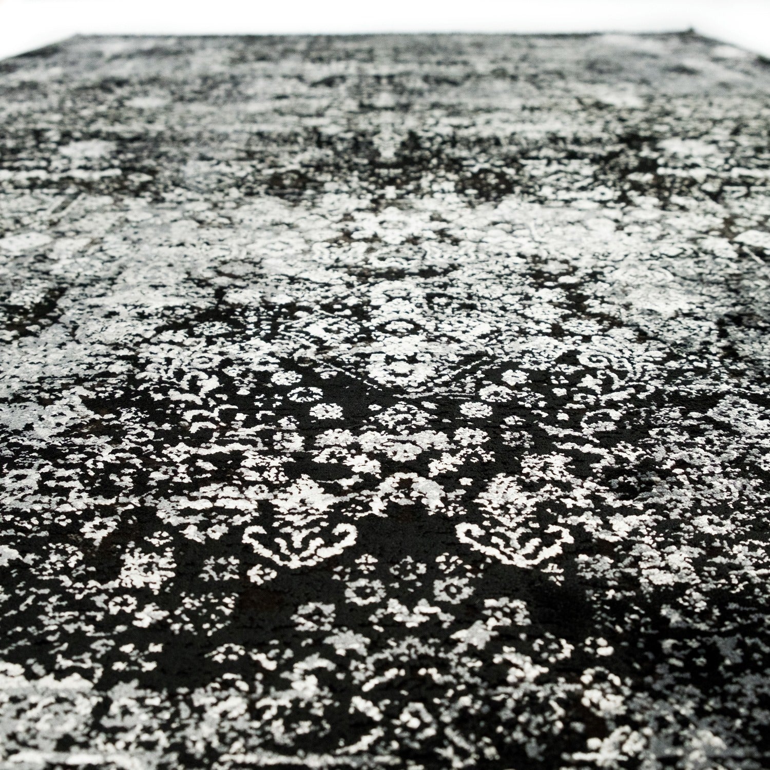 Fresco Vintage Design Machine Woven Carpet