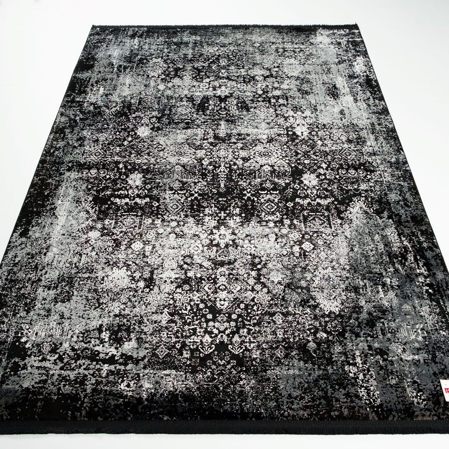 Fresco Serisi Makine Dokuma Vintage Desenli Siyah Halı