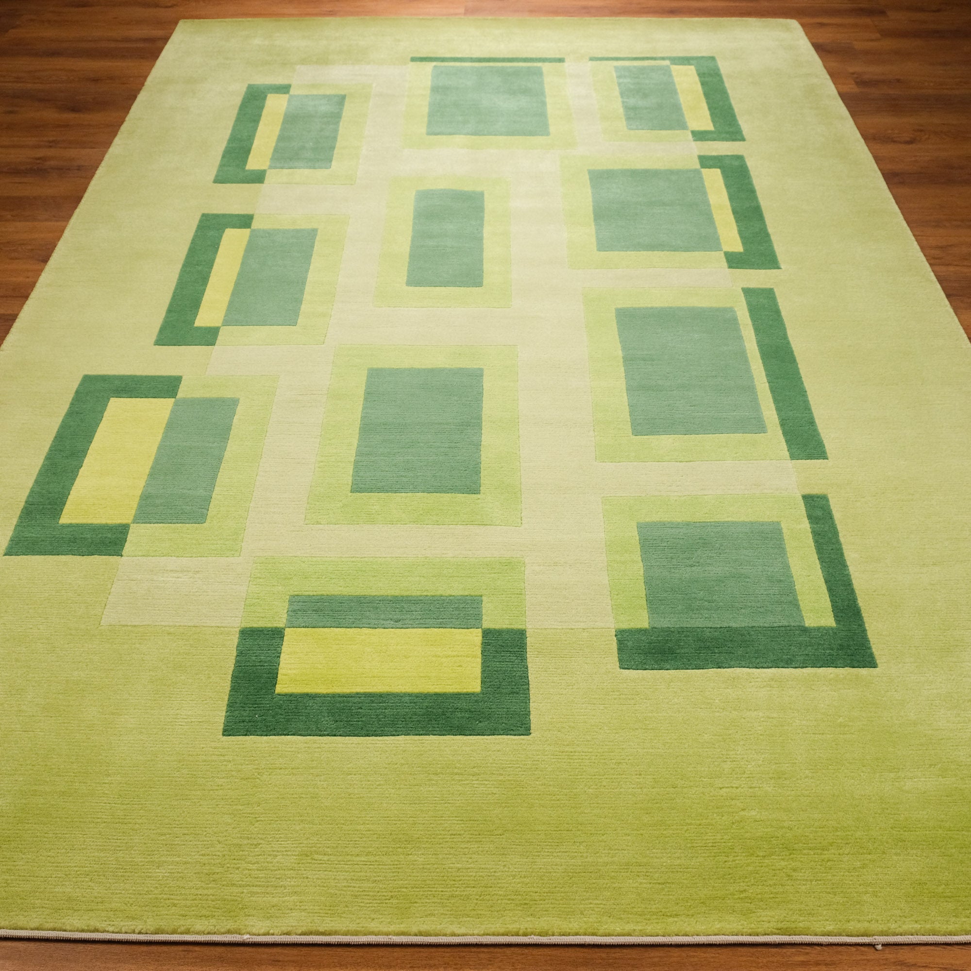 Geometrik Desenli El Dokuma Halı