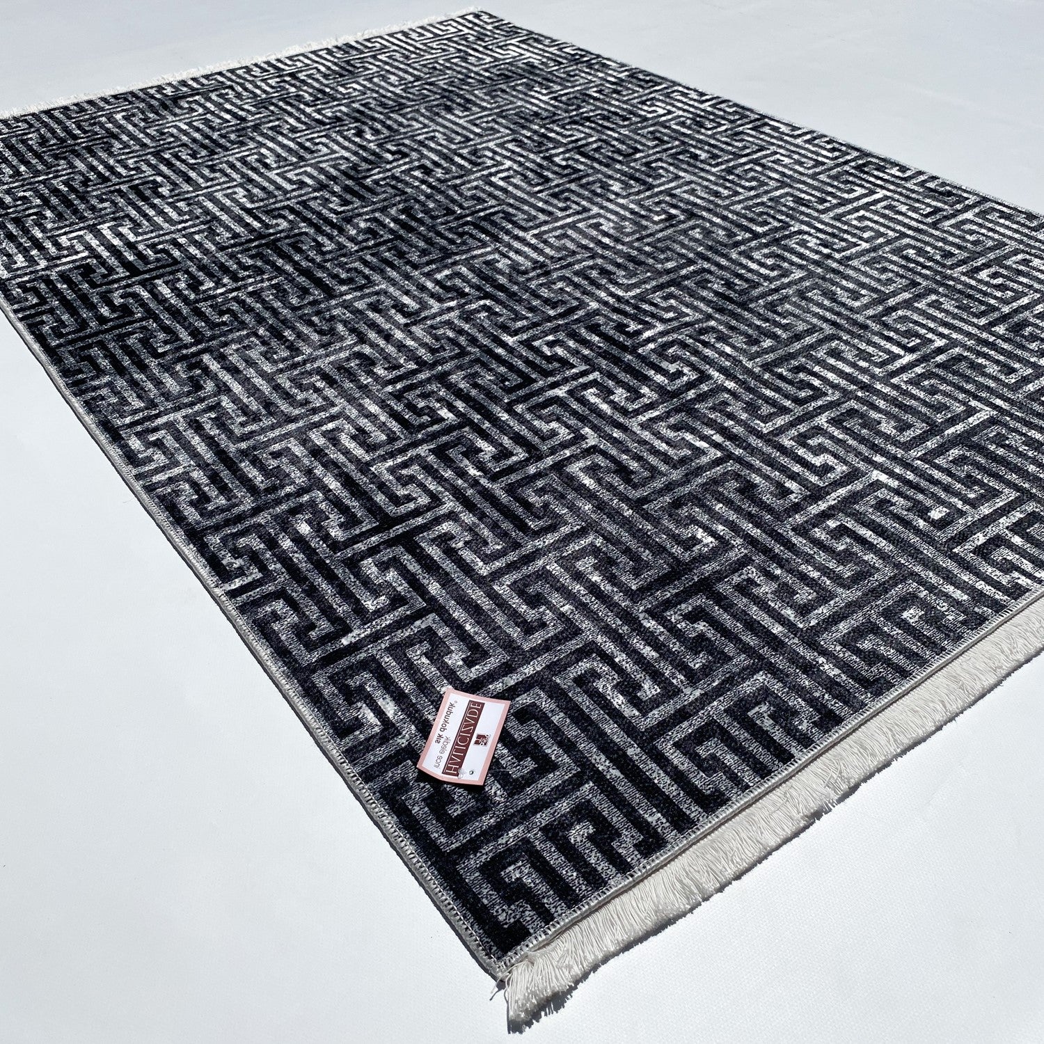 Geometrik Desenli Makine Dokuma Halı