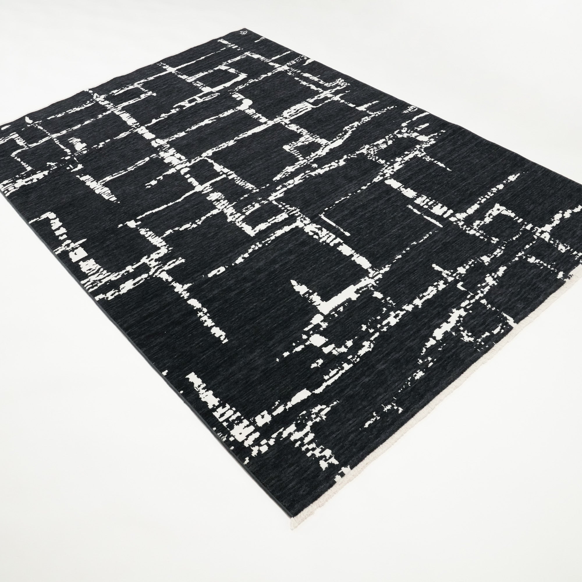 Tempus Serisi Geometrik Desenli Siyah Yün-Pamuk Tezgah Dokuma Halı
