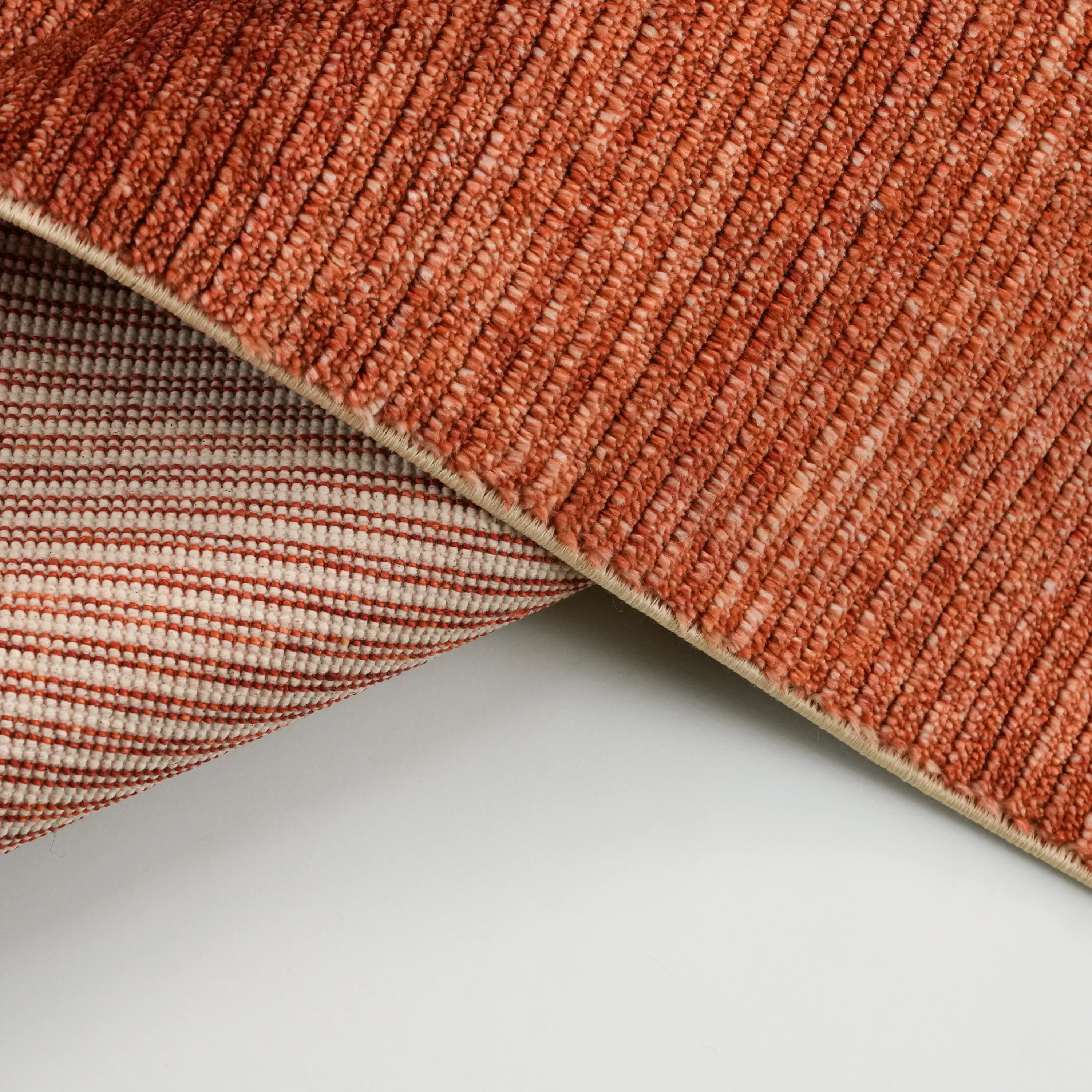 Gessi Serisi Sade Desenli Turuncu Tencel Tezgah Dokuma Halı