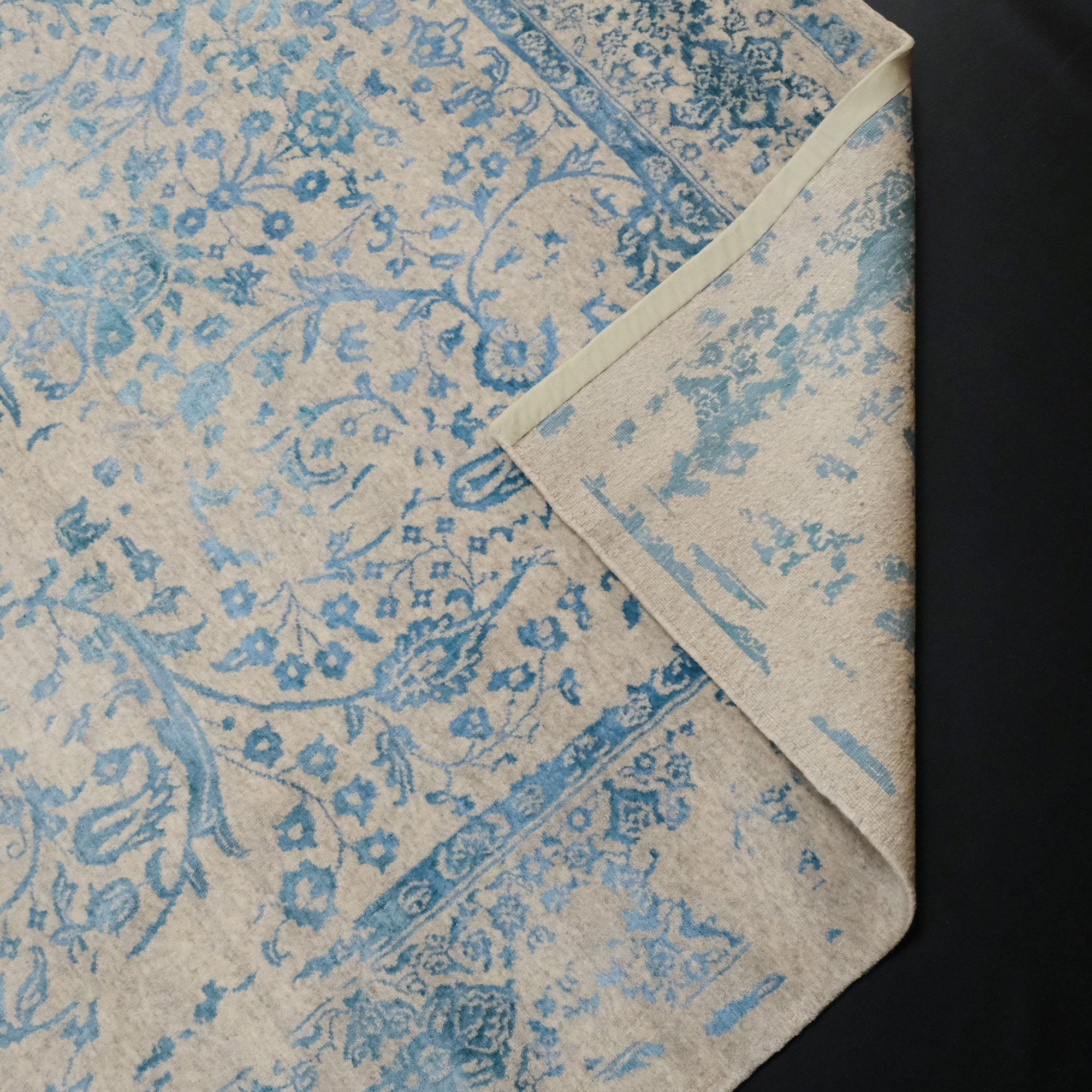 Glaze Series Silk Handwoven Vintage Patterned Blue Rug