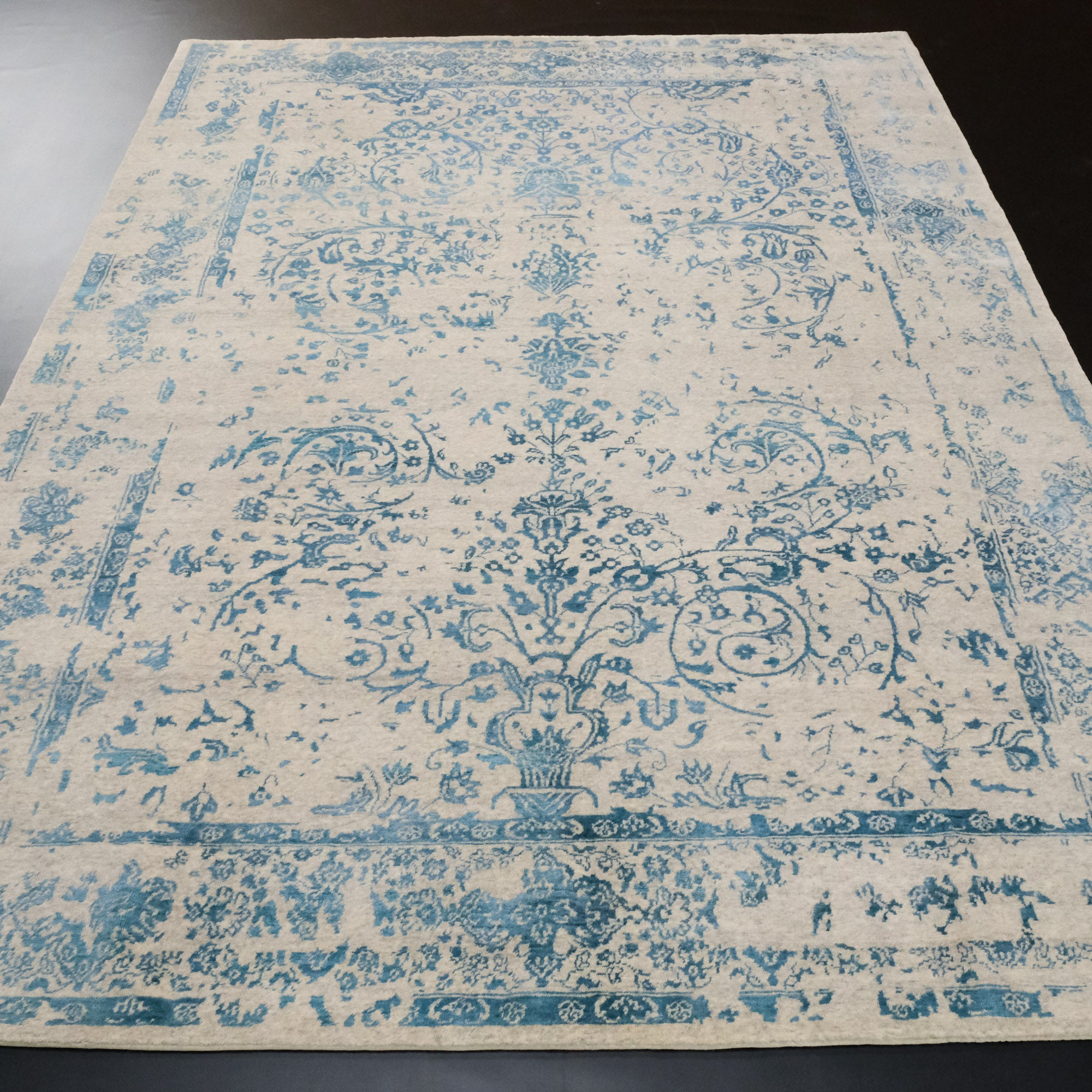 Glaze Series Silk Handwoven Vintage Patterned Blue Rug