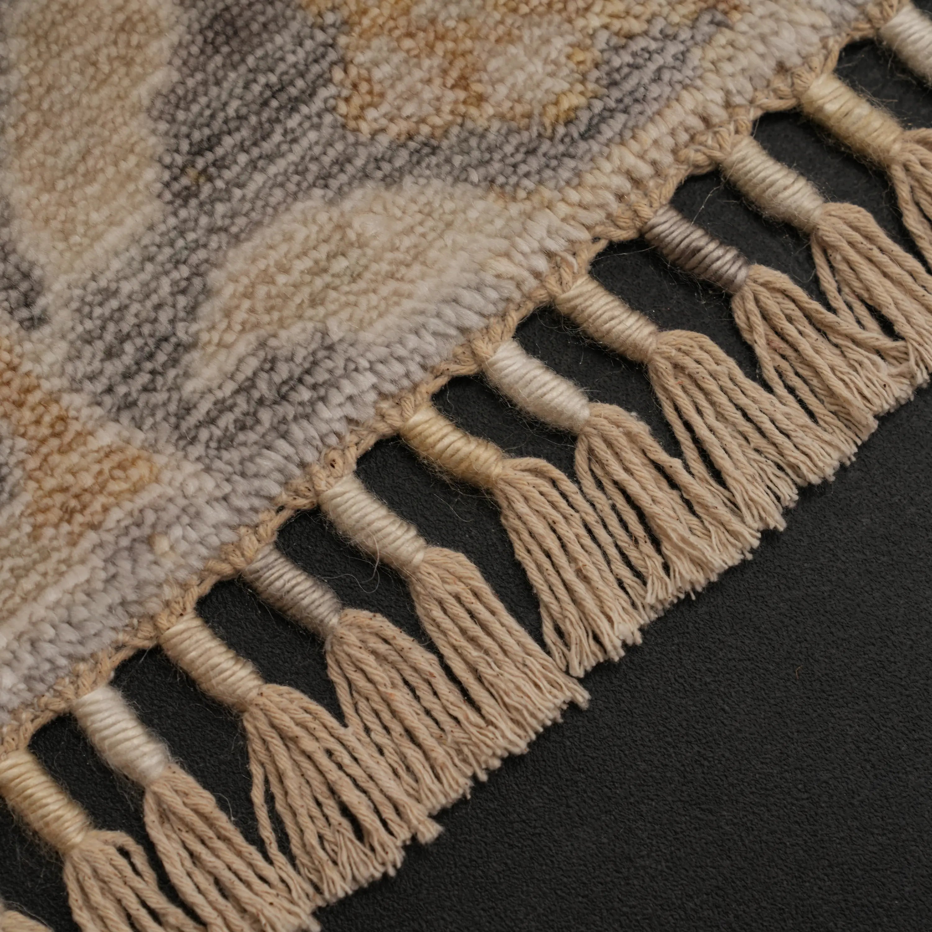 Günyolu Series Floral Patterned Gray Loom-Woven Natural Rug