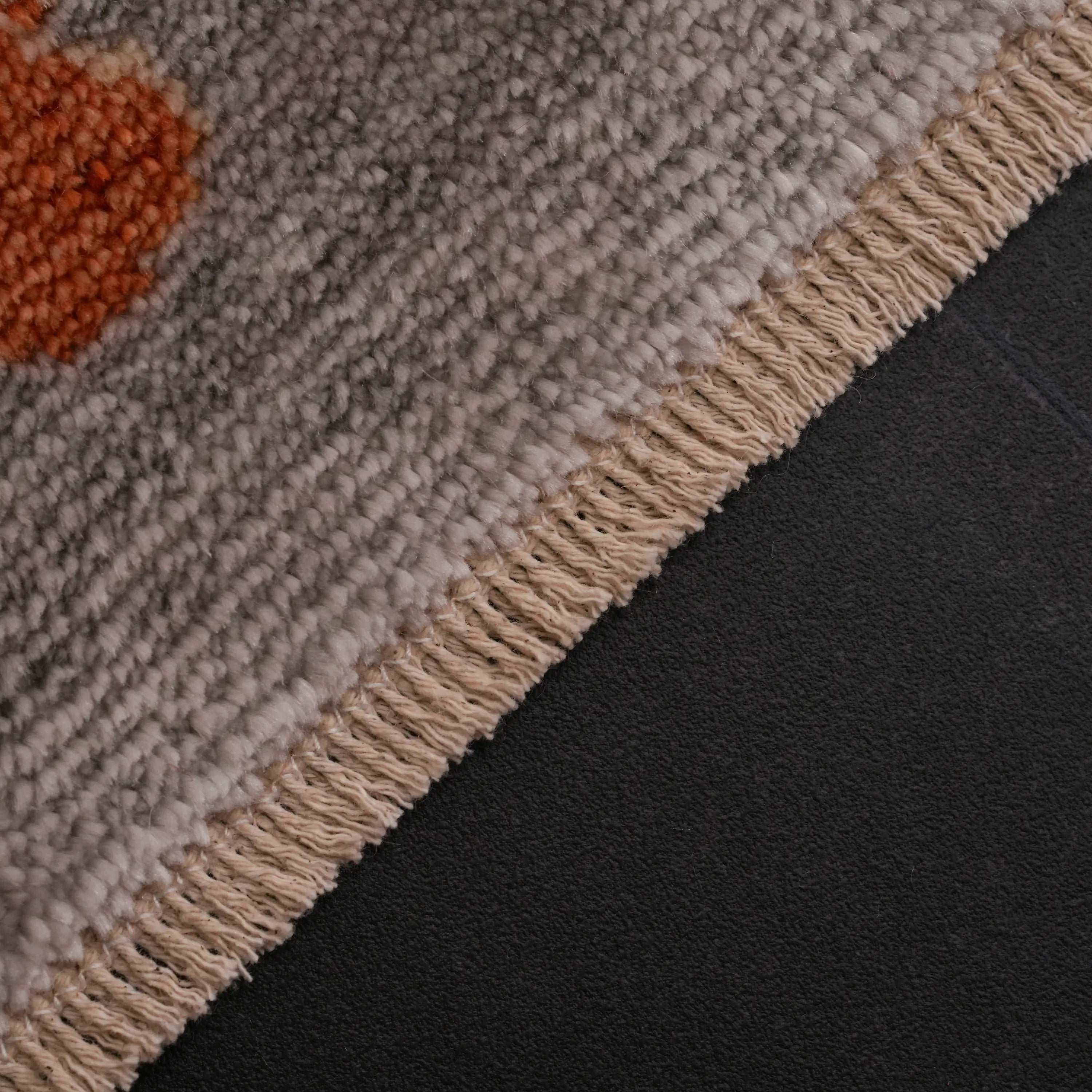 Günyolu Serisi Çiçek Desenli Gri Tezgah Dokuma Doğal Halı