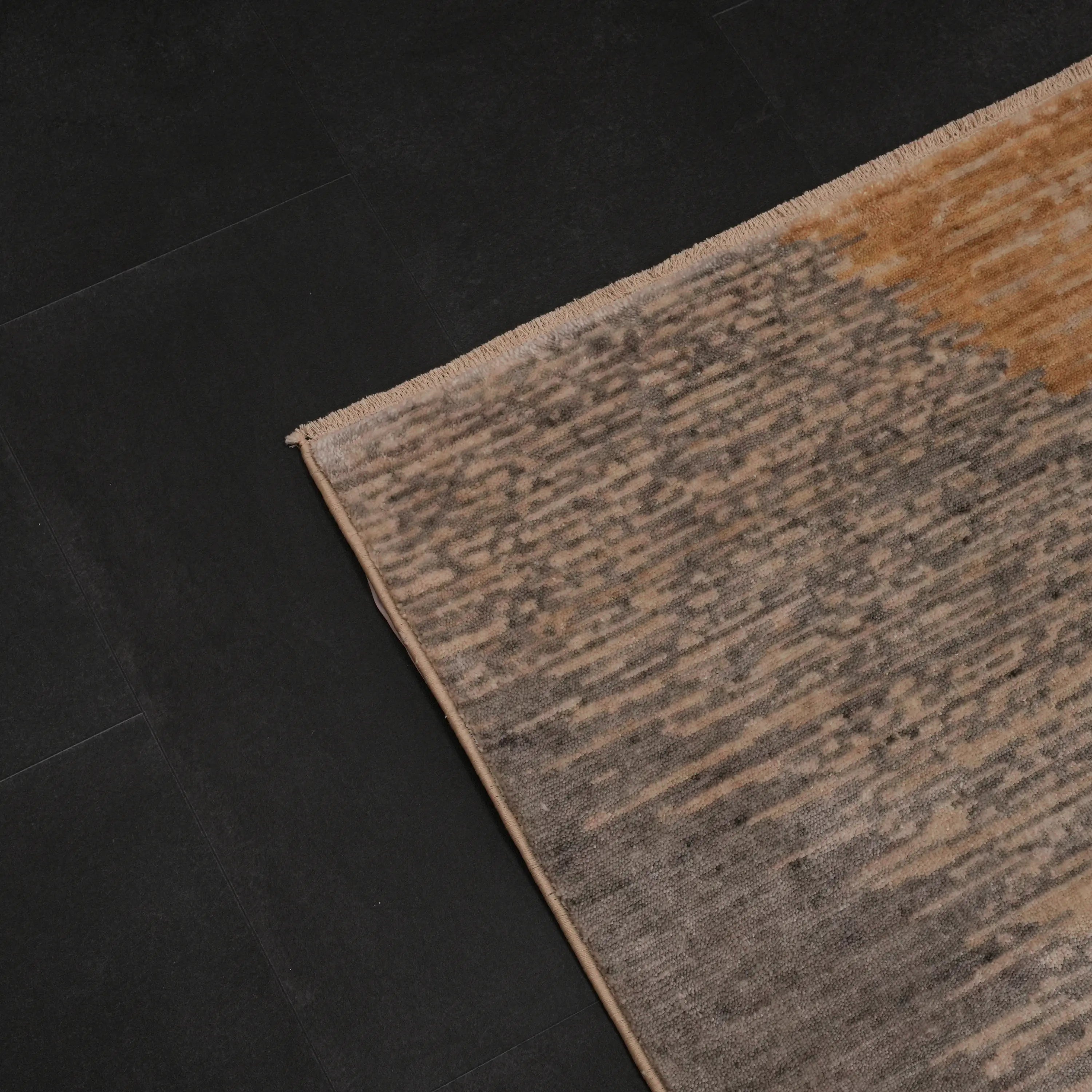 Günyolu Serisi Kemaliye Karanlık Kanyon Desenli Bej Tezgah Dokuma Doğal Halı