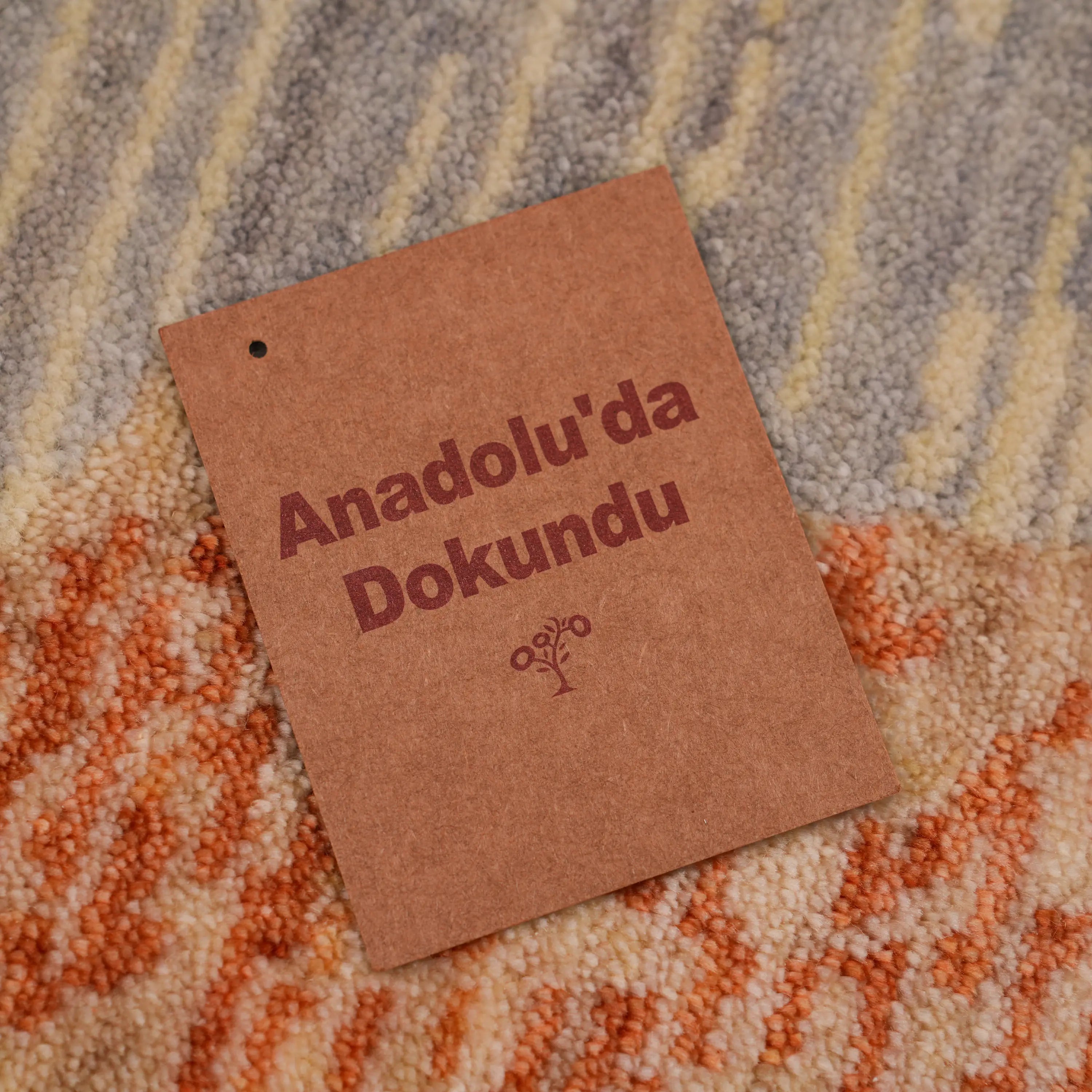 Günyolu Series Kemaliye Dark Canyon Patterned Terra Loom-Woven Natural Rug