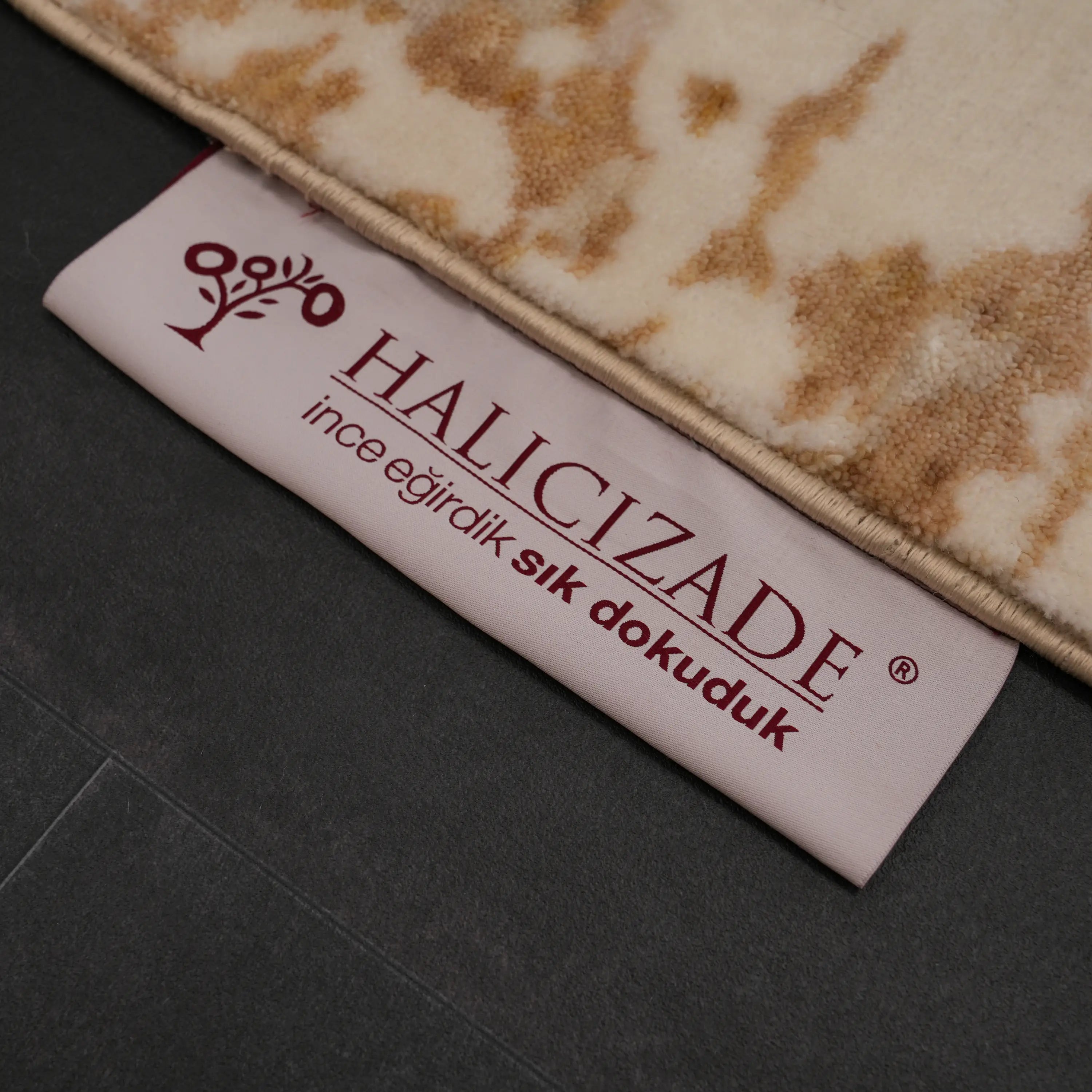 Günyolu Serisi Memlük Desenli Bej Tezgah Dokuma Doğal Halı