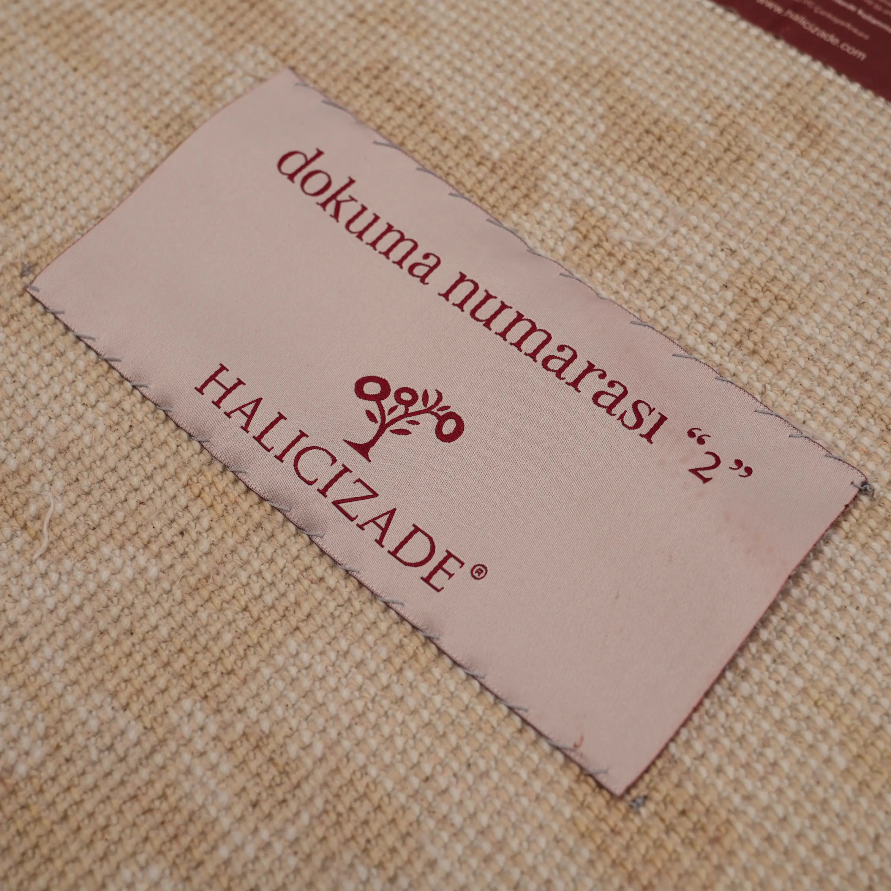 Günyolu Serisi Memlük Desenli Bej Tezgah Dokuma Doğal Halı