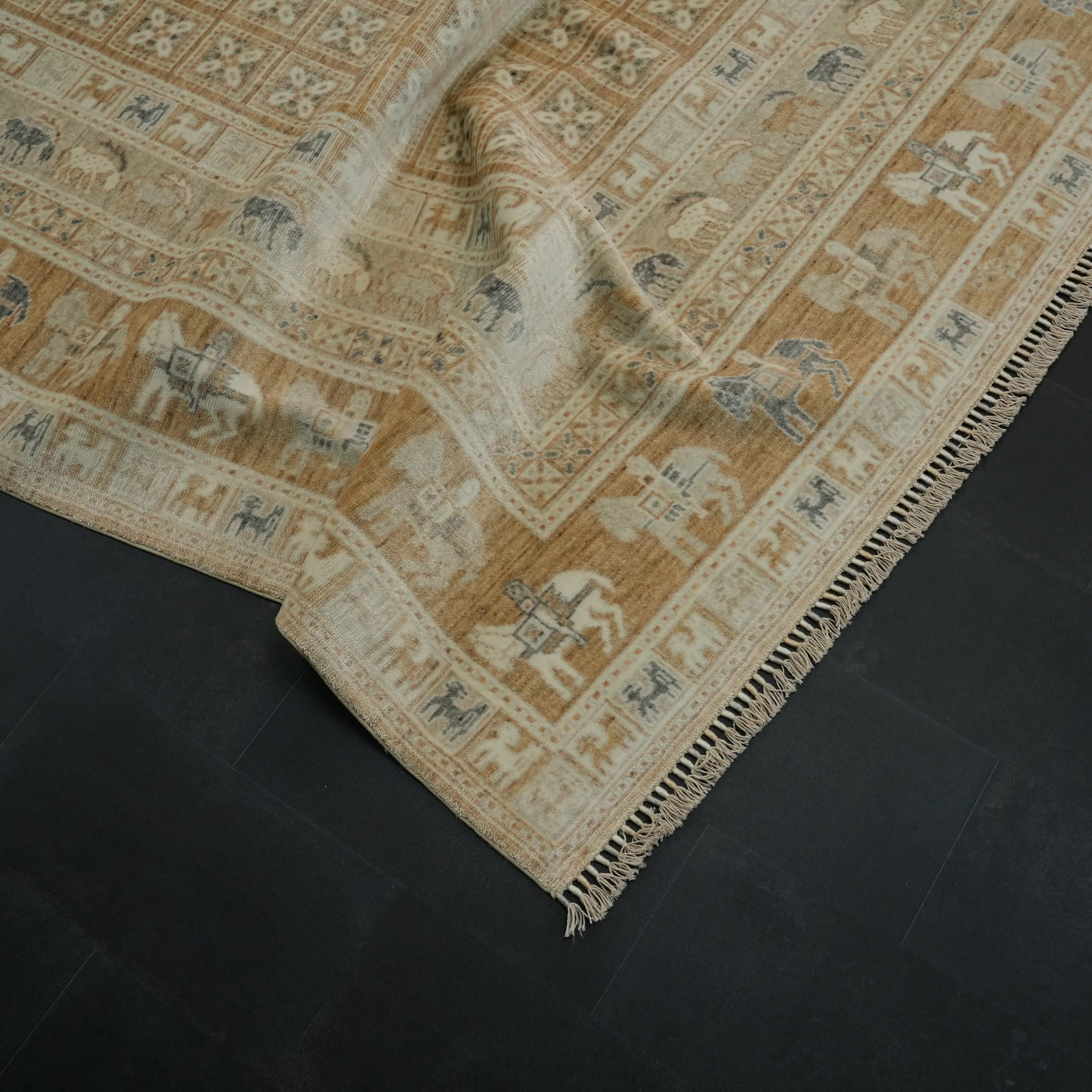 Günyolu Serisi Pazırık Desenli Krem Tencel Tezgah Dokuma Halı