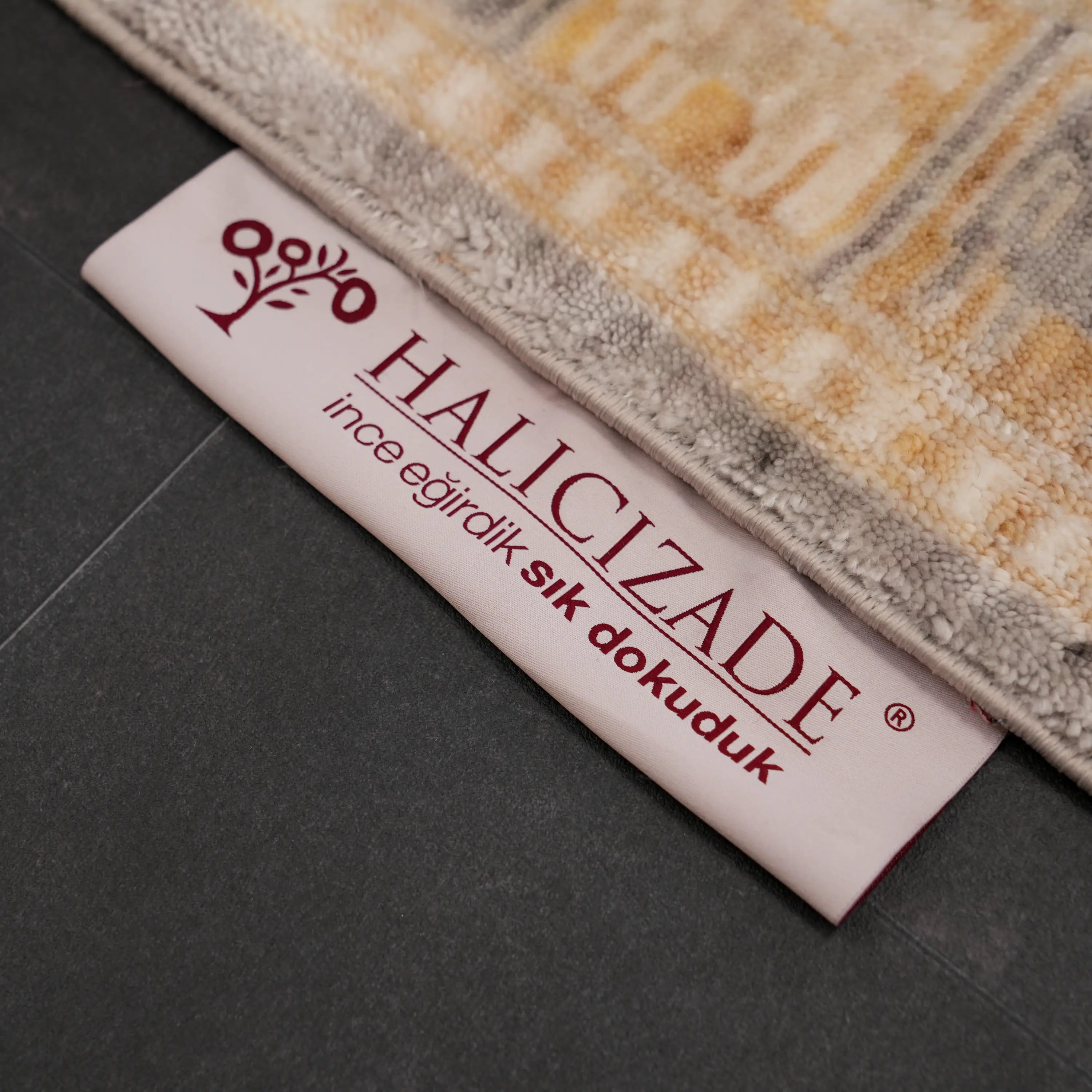 Günyolu Series Pazırık Patterned Cream Loom-Woven Natural Rug
