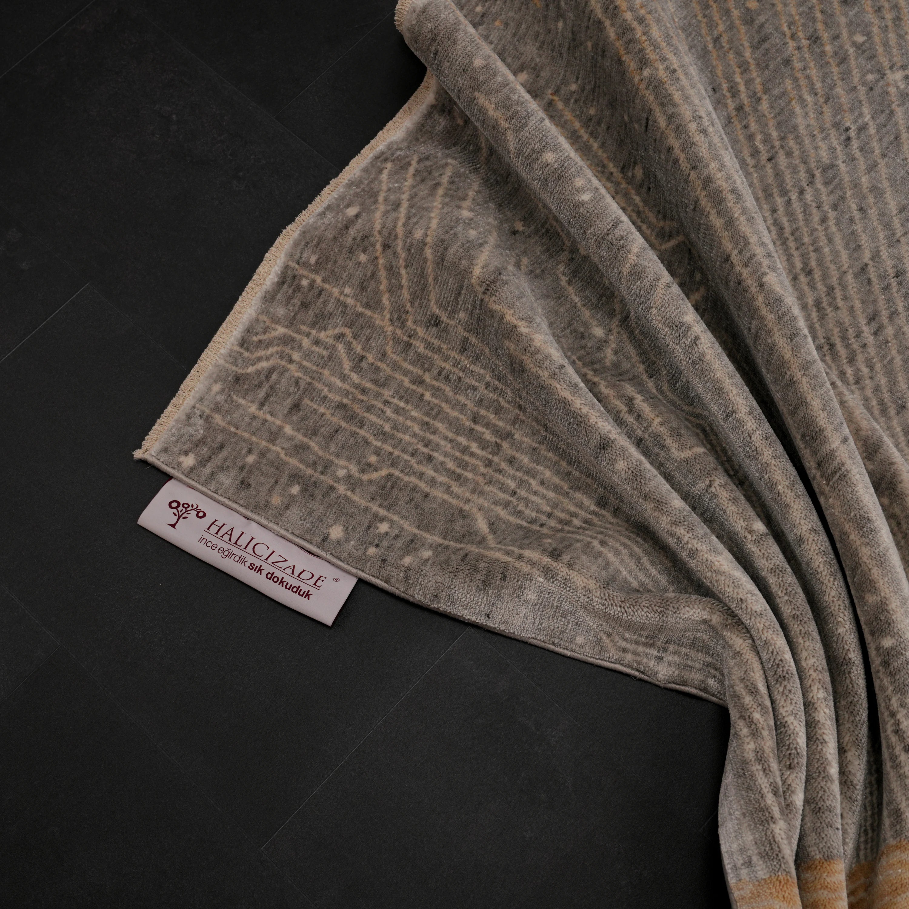 Günyolu Serisi Soyut Desenli Gri Tezgah Dokuma Doğal Halı