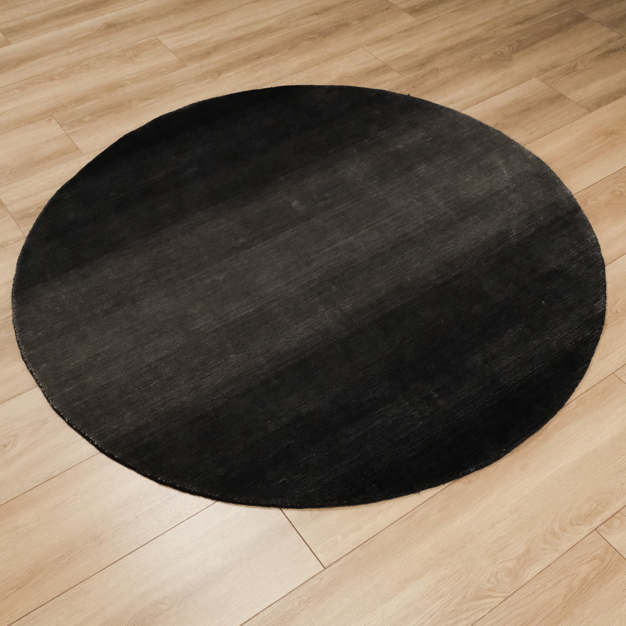 Focus Series Loom-Woven Anthracite Round Rug