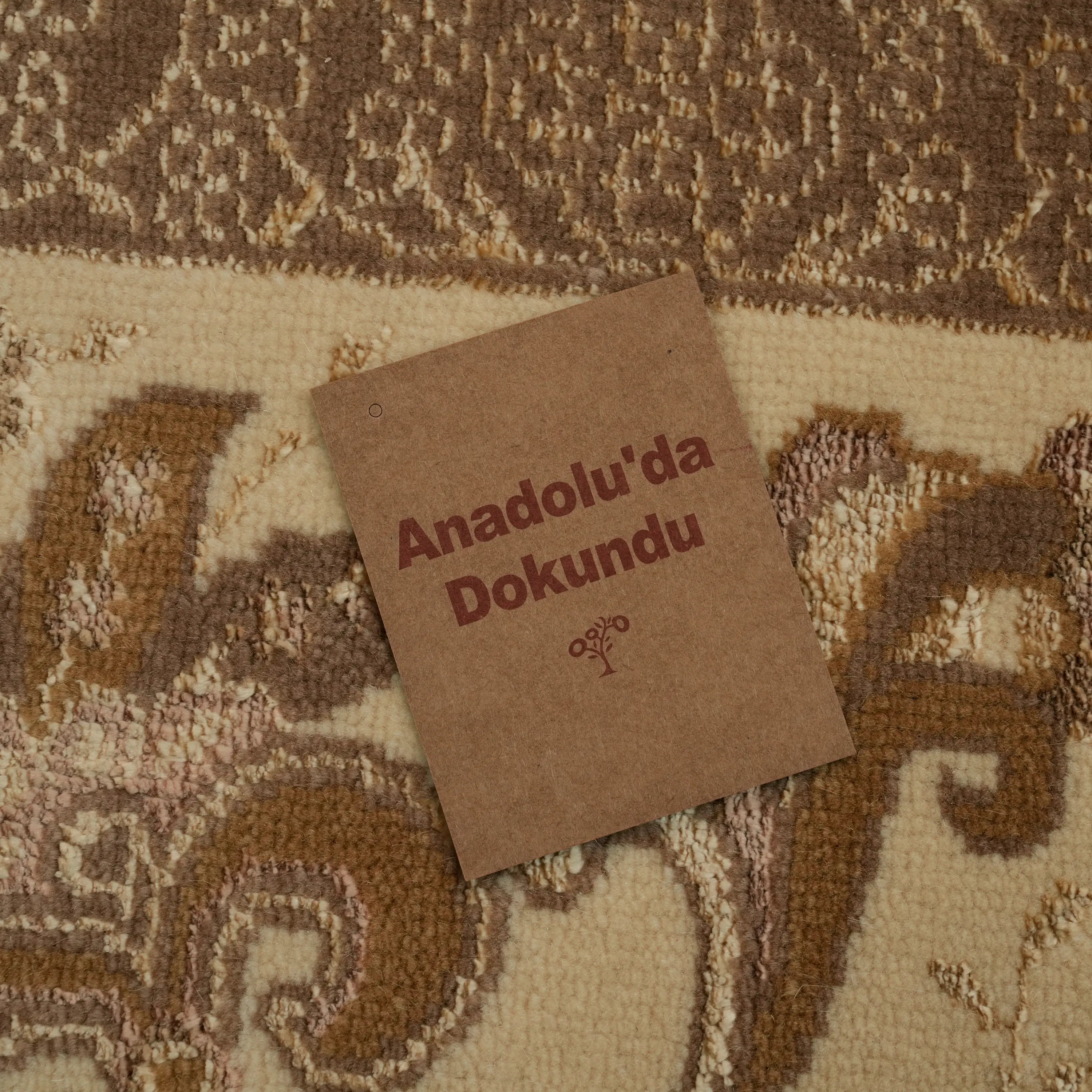 Hanzâde Serisi El Dokuma Çerçeve Desenli Krem İpekli Halı