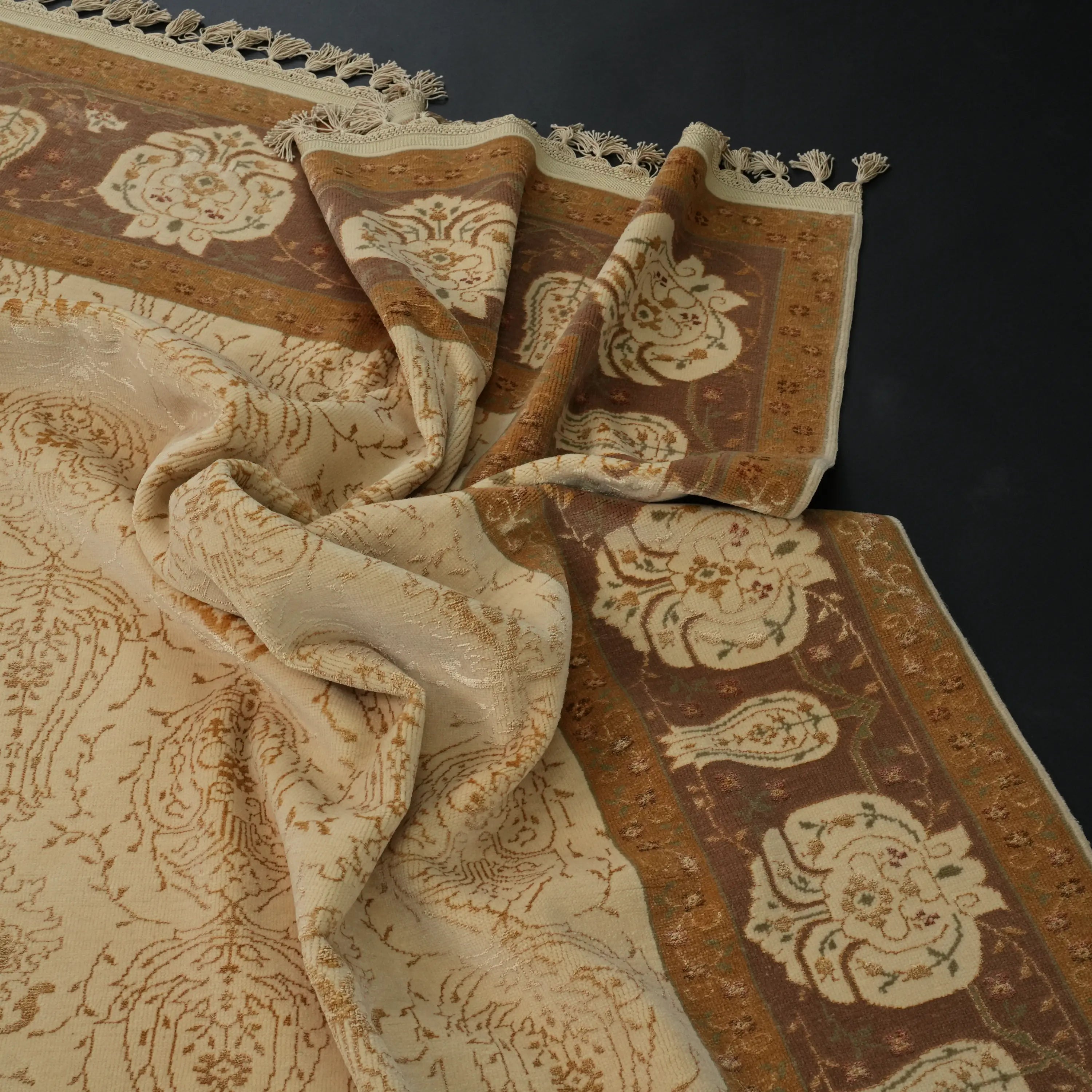 Hanzâde Series Handwoven Frame Patterned Cream Wool Rug