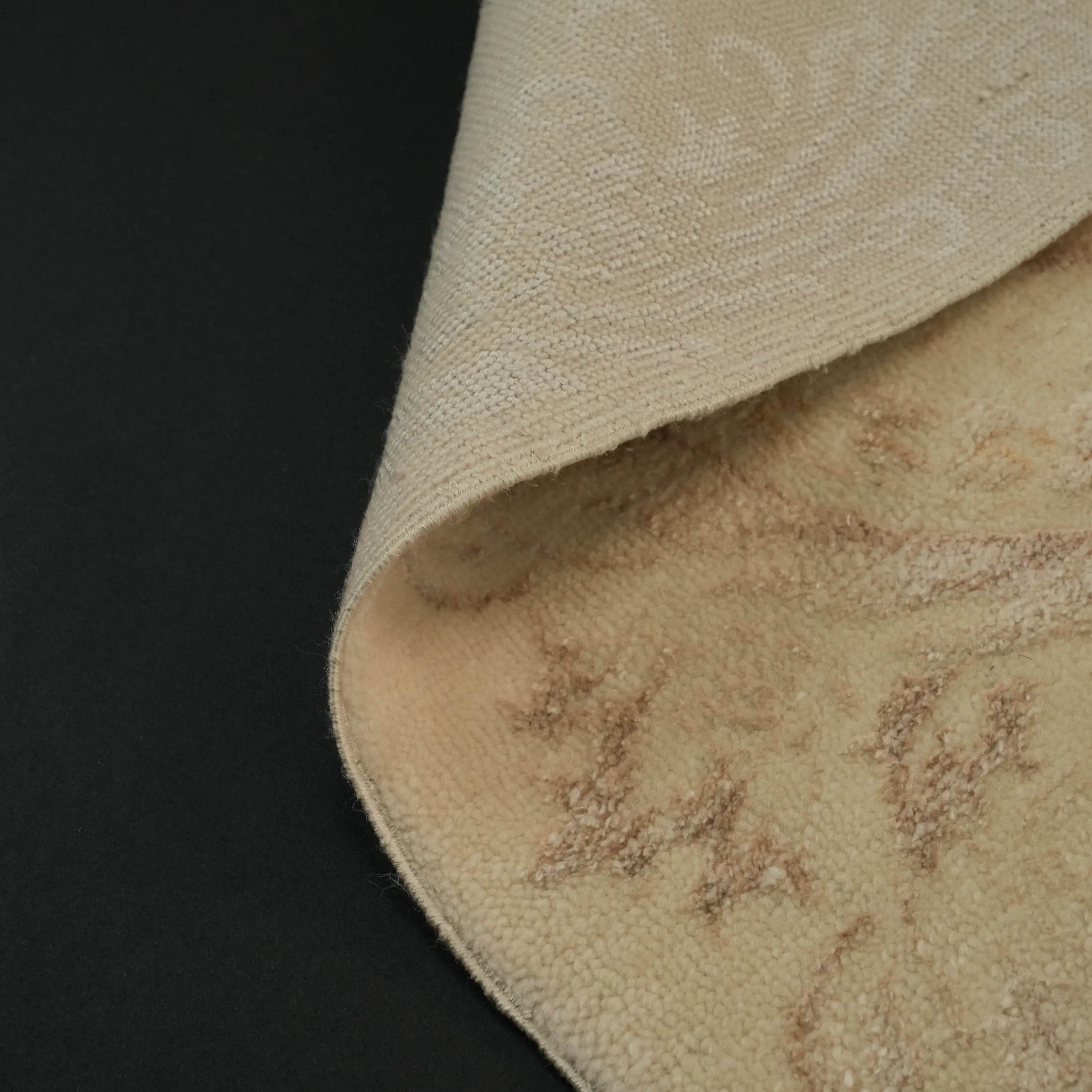 Hanzâde Series Handwoven Floral Pattern Cream Silk Rug