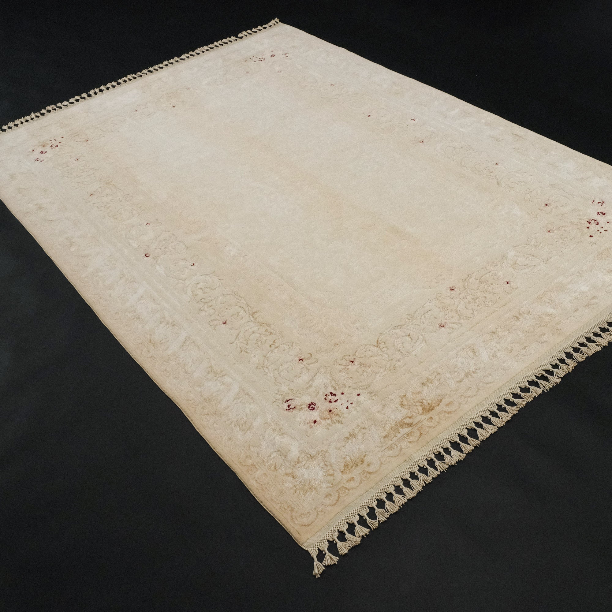 Hanzâde Serisi El Dokuma Çiçek Desenli Krem İpekli Halı