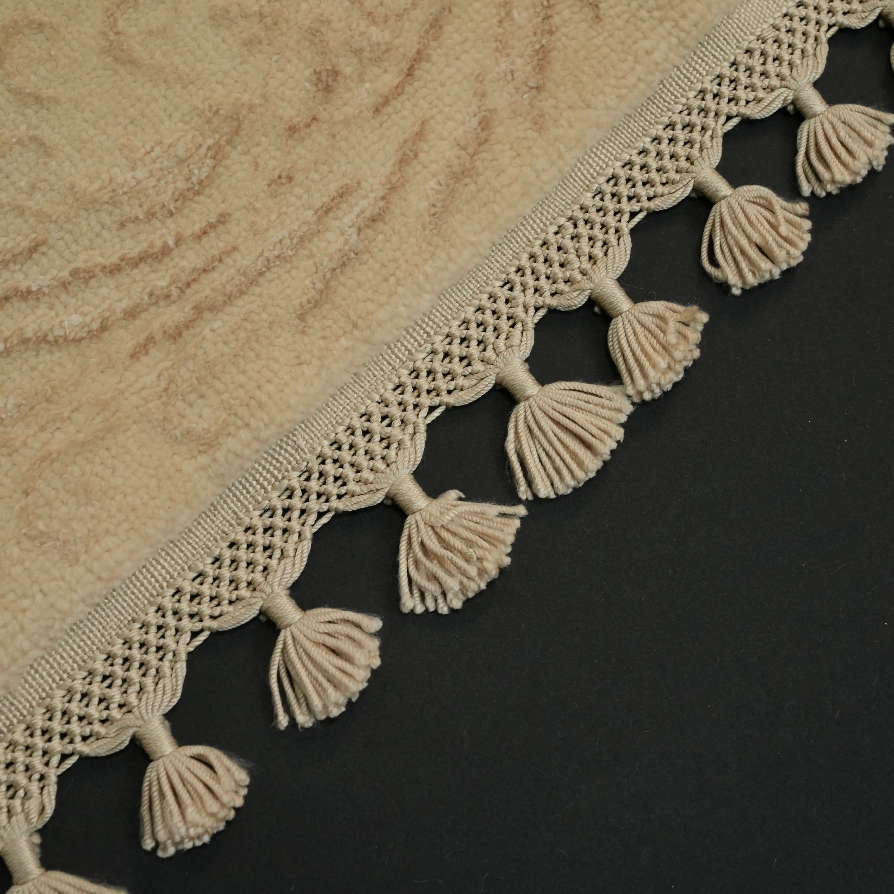 Hanzâde Series Handwoven Floral Pattern Cream Silk Rug