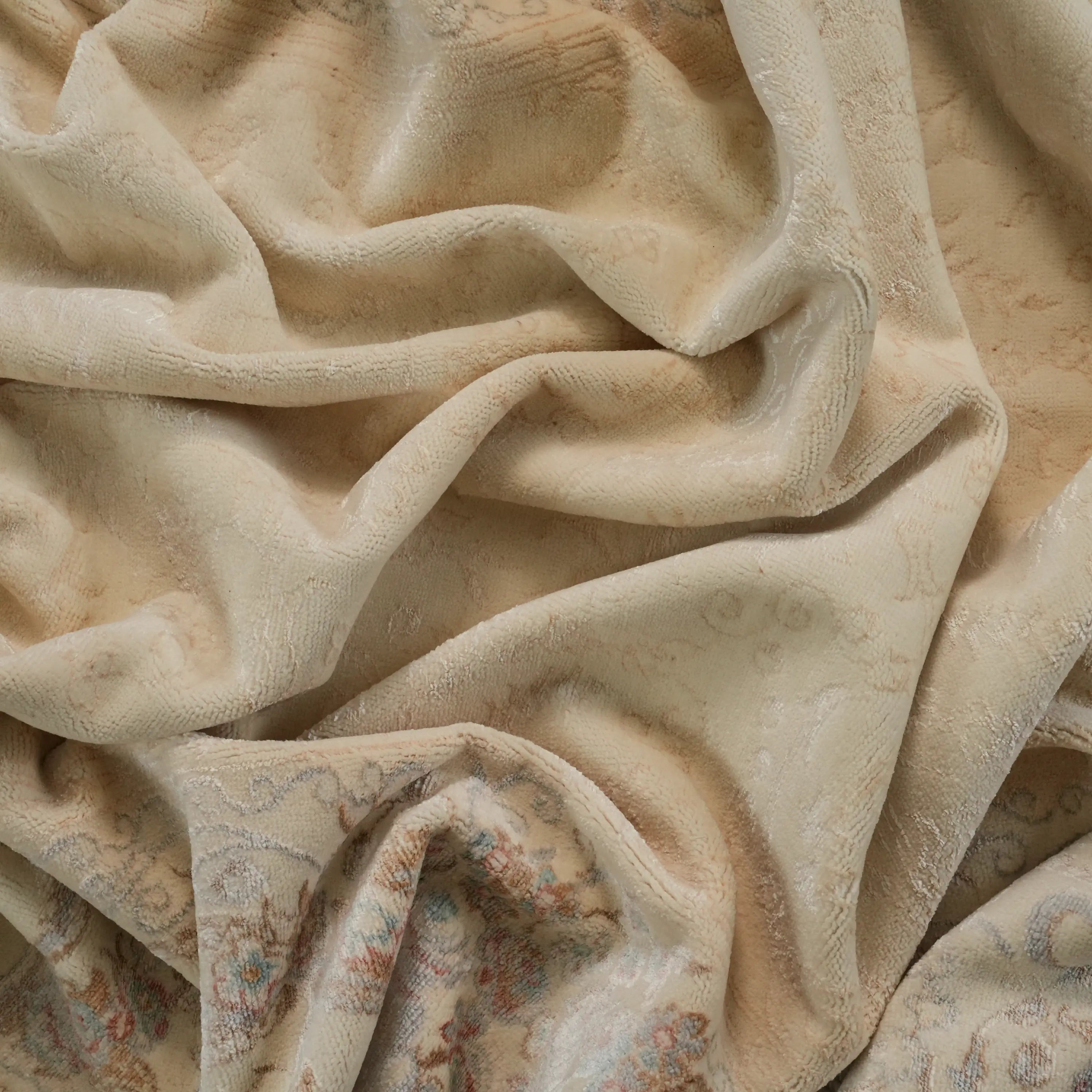 Hanzâde Series Handwoven Flower Pattern Cream Wool Rug