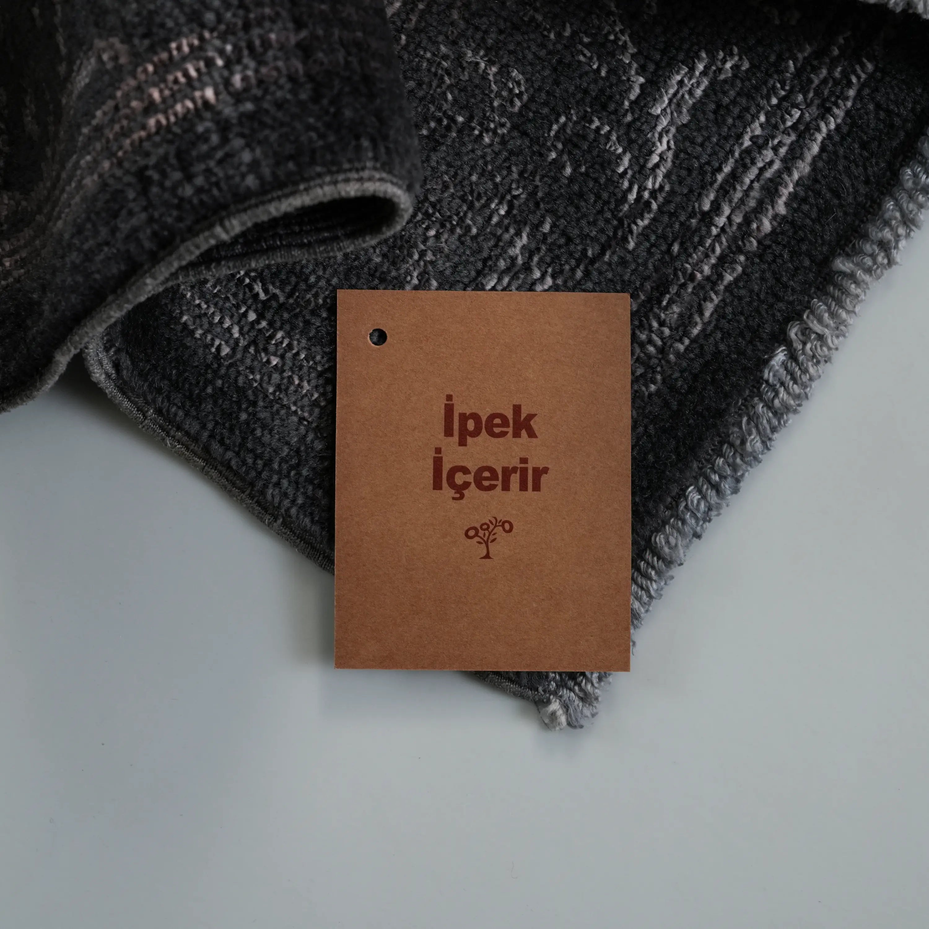 Hanzâde Series Frame Design Hand Woven Carpet