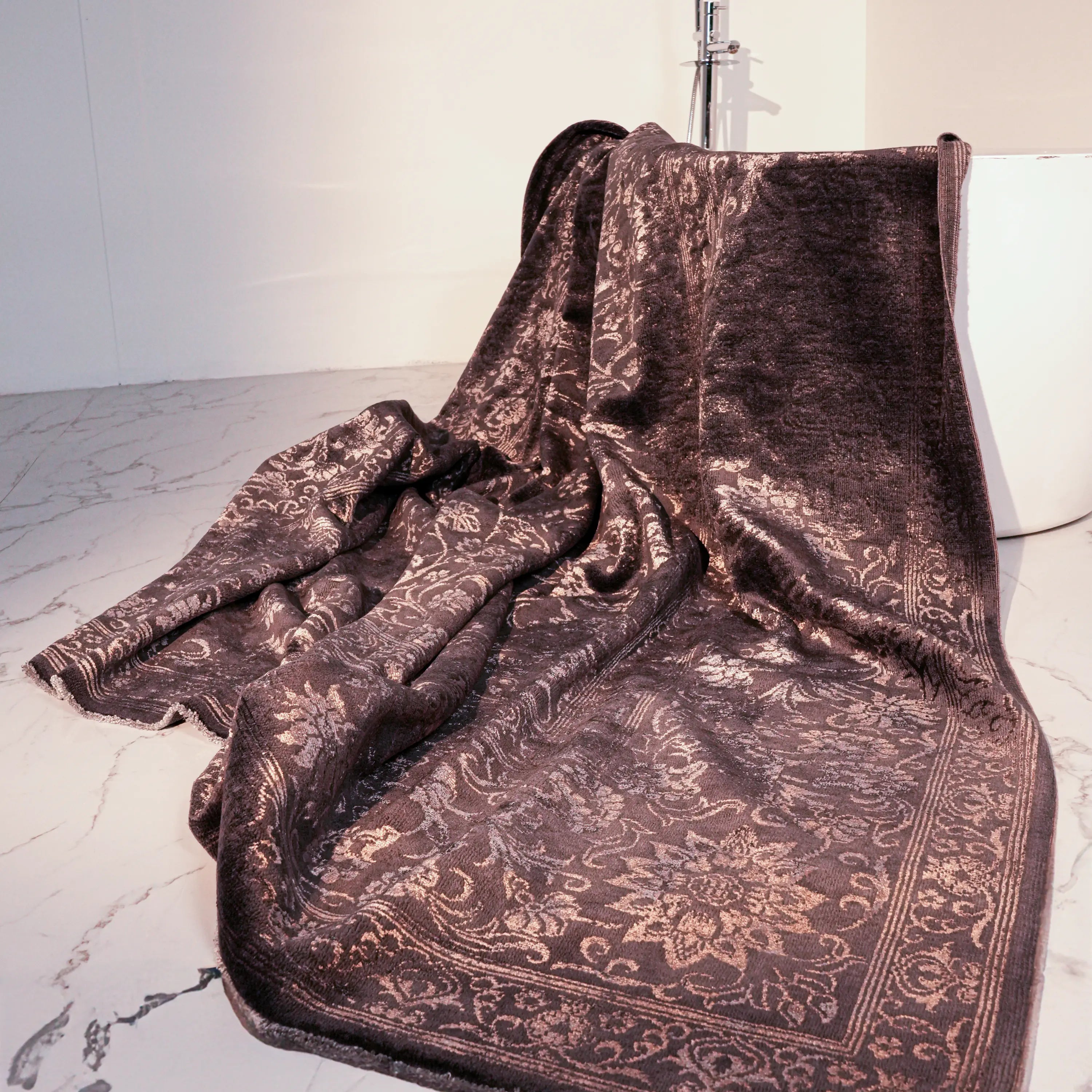 Hanzâde Series Frame Design Hand Woven Carpet