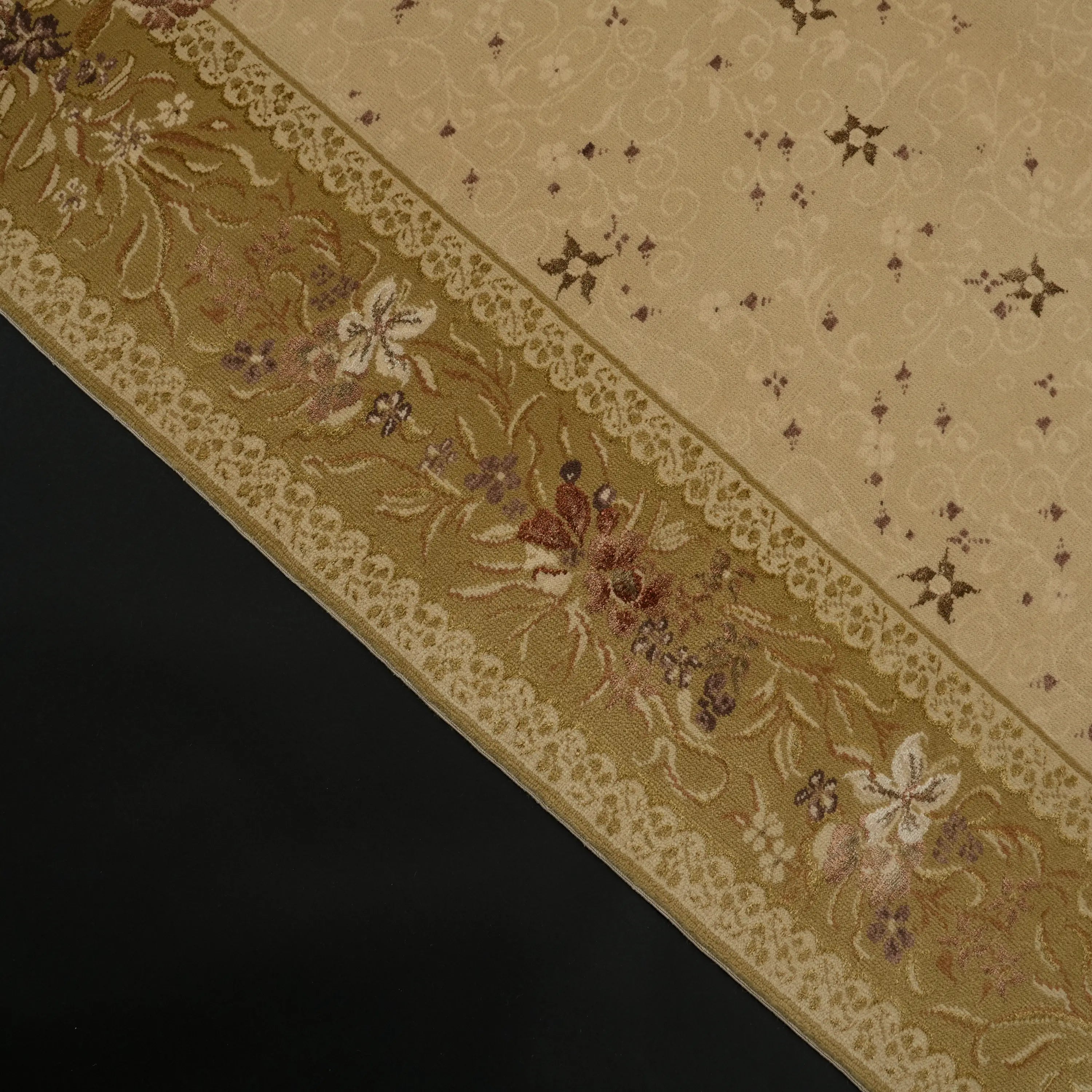 Harem Serisi El Dokuma İpekli Uşak Desenli Bej Halı