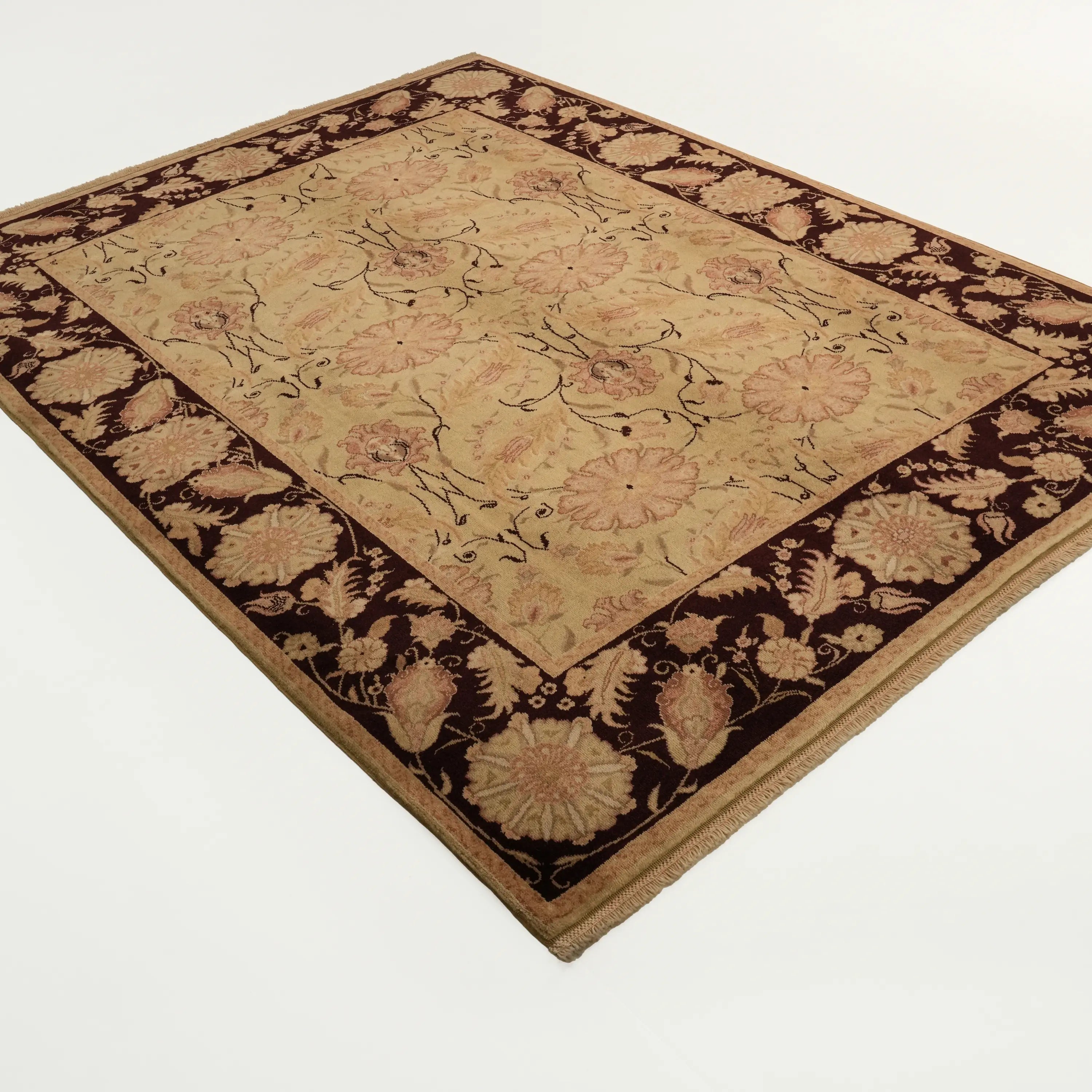 Harem Serisi El Dokuma Uşak Desenli Bej Yün Halı