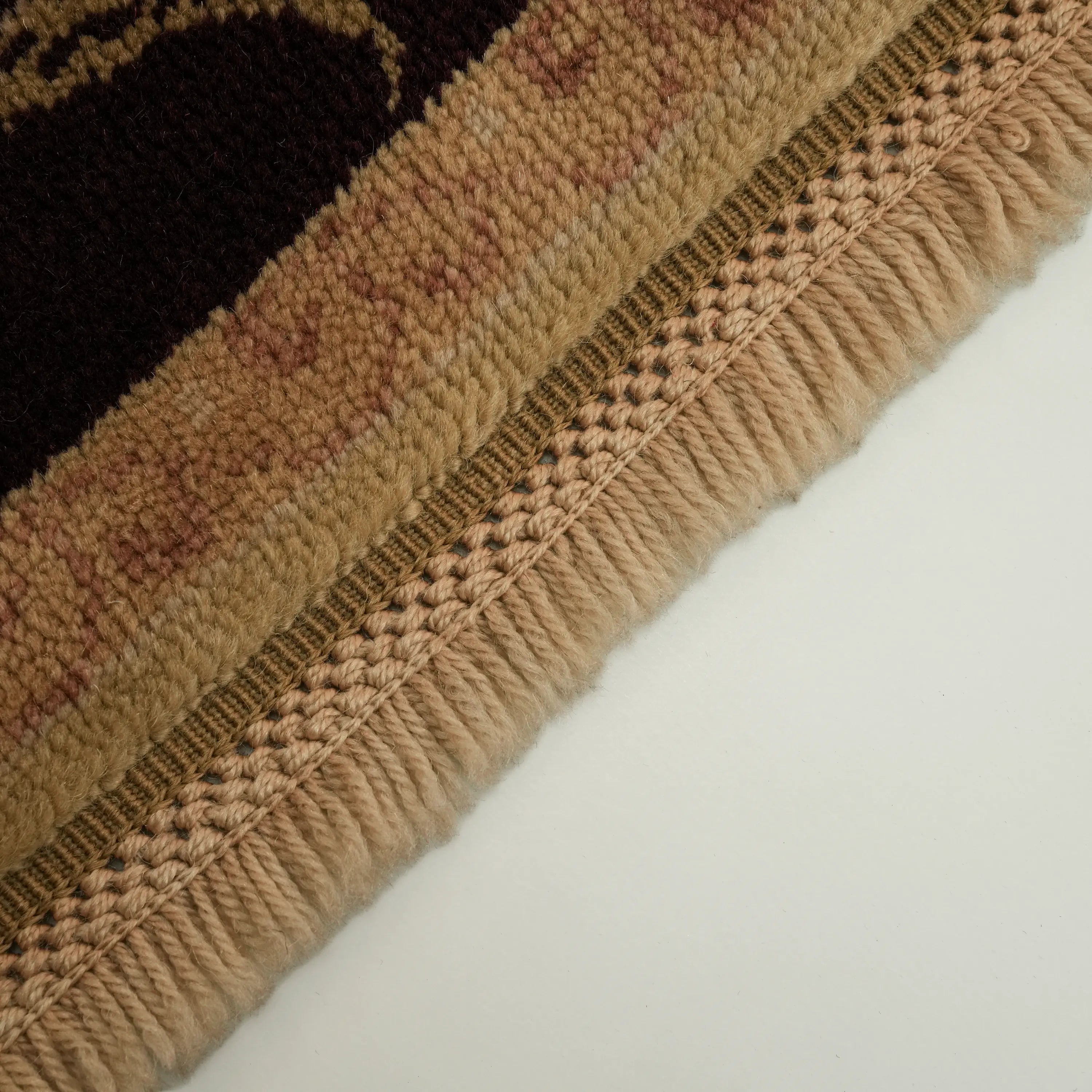 Harem Serisi El Dokuma Uşak Desenli Bej Yün Halı